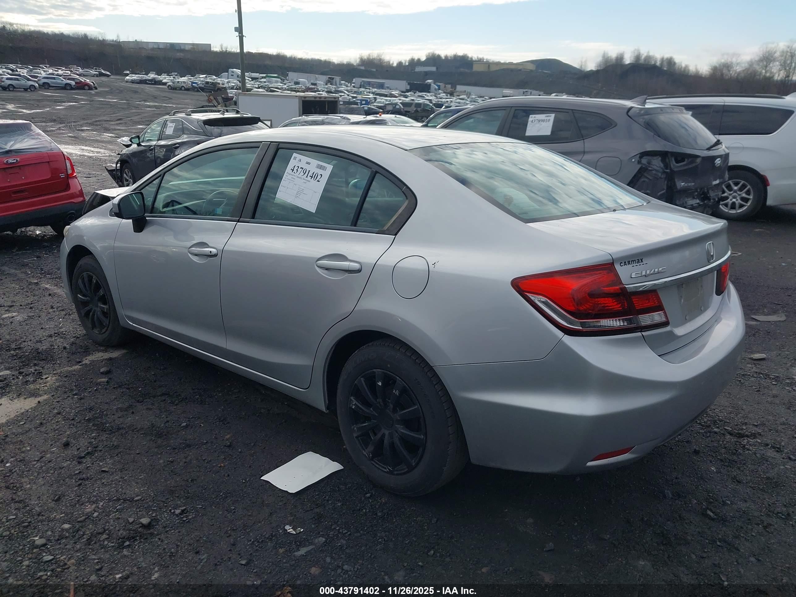 HONDA CIVIC image 3
