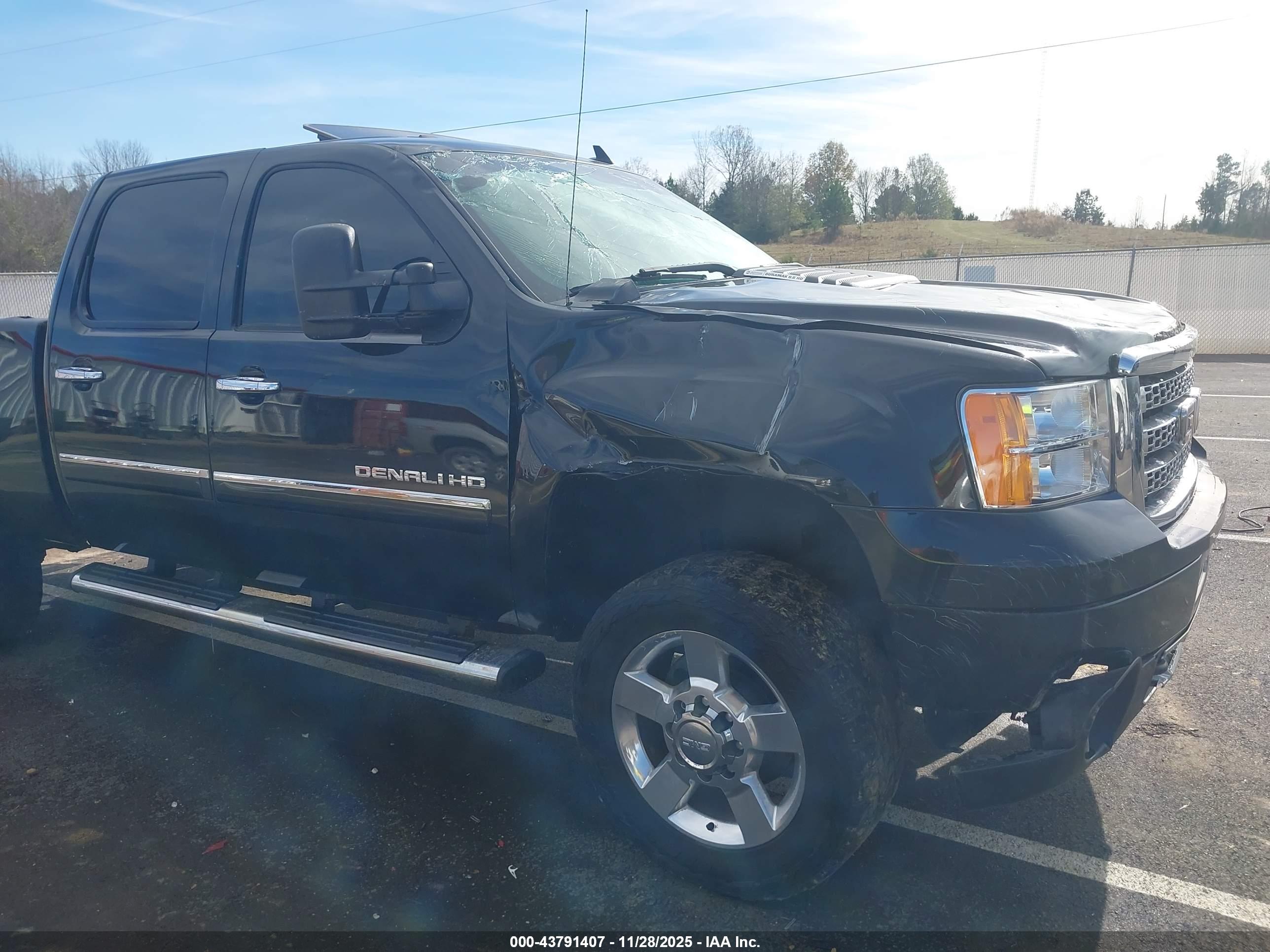 GMC SIERRA image 6