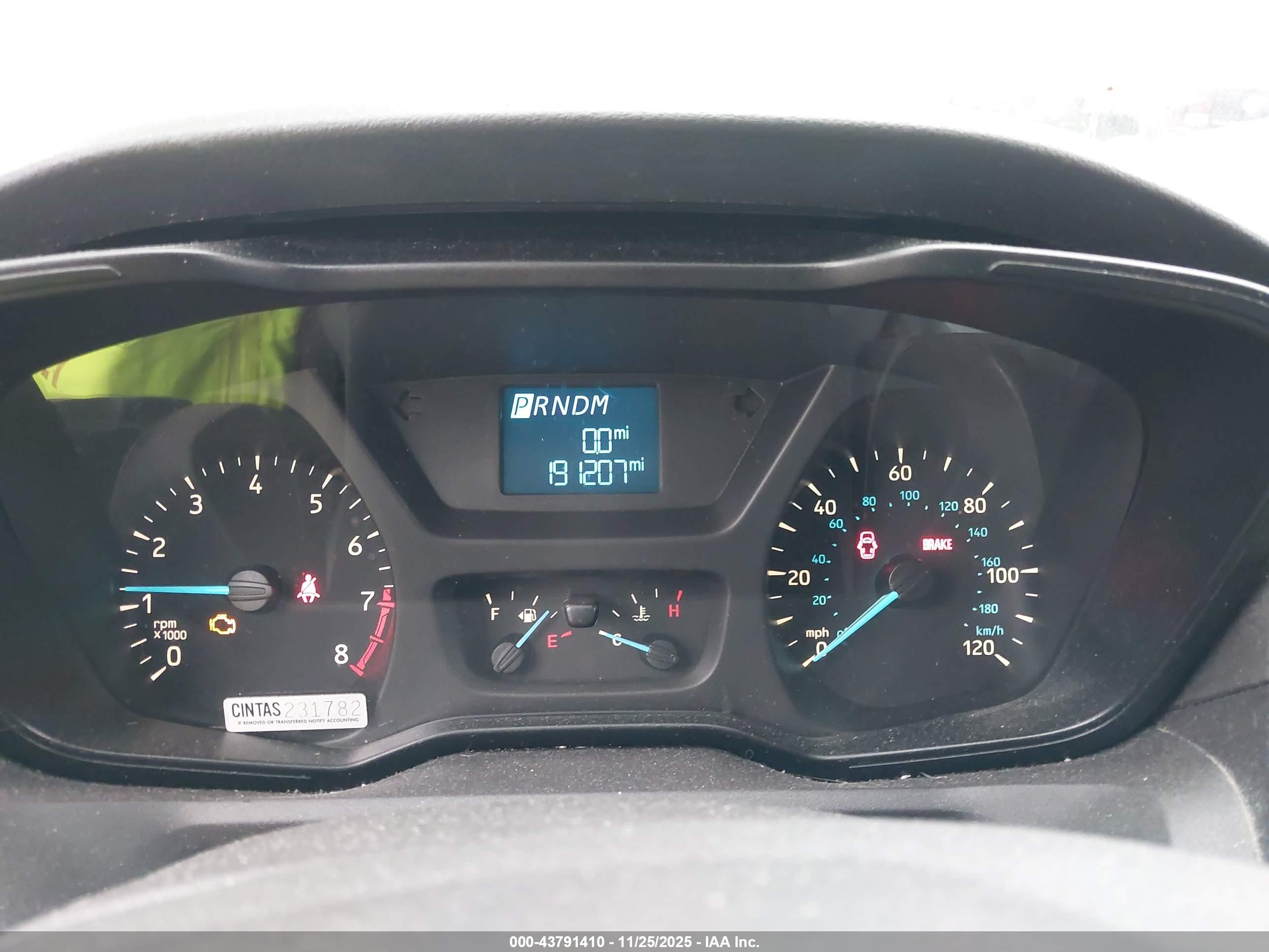 FORD TRANSIT-150 image 7