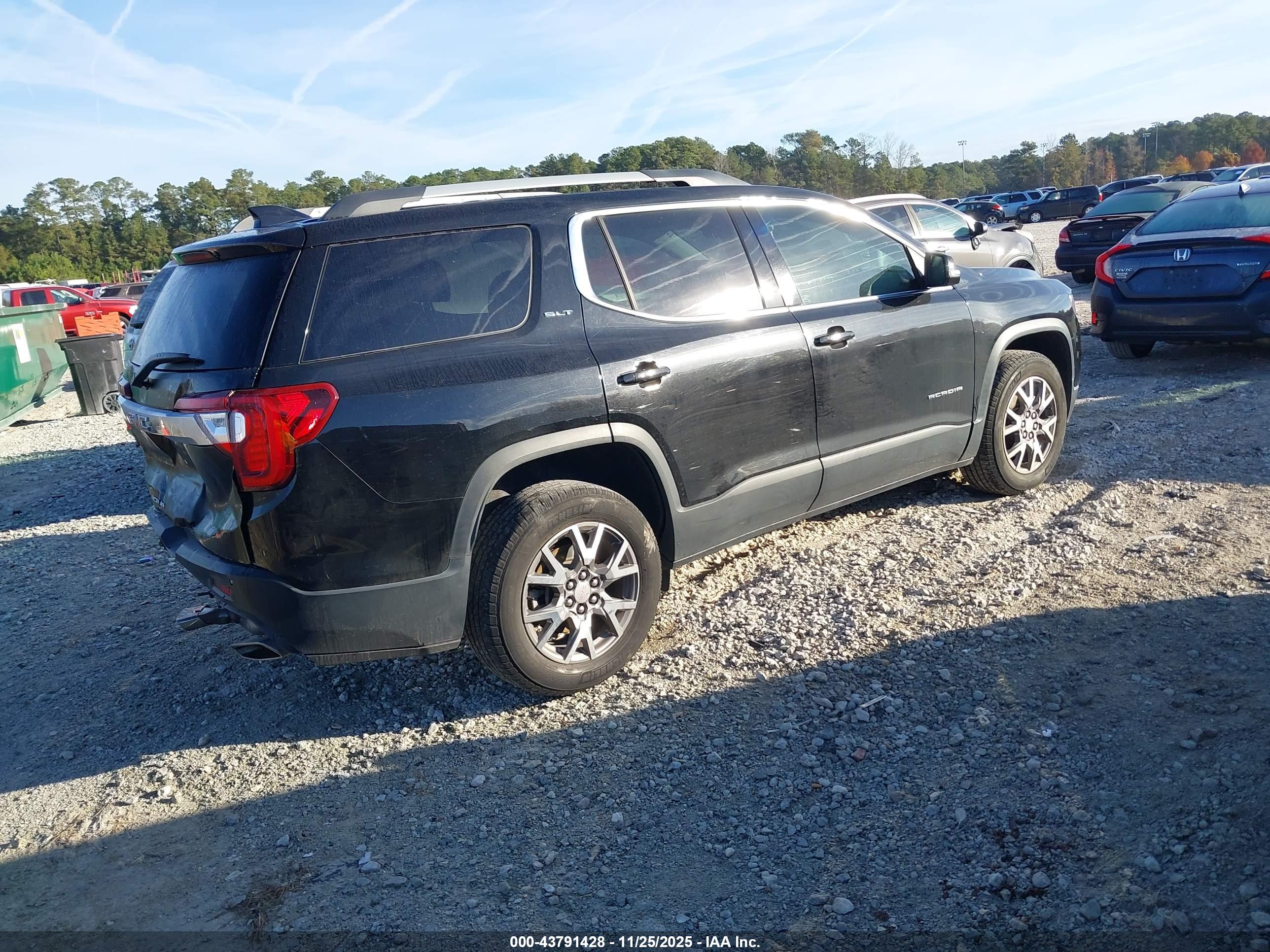 GMC ACADIA image 4