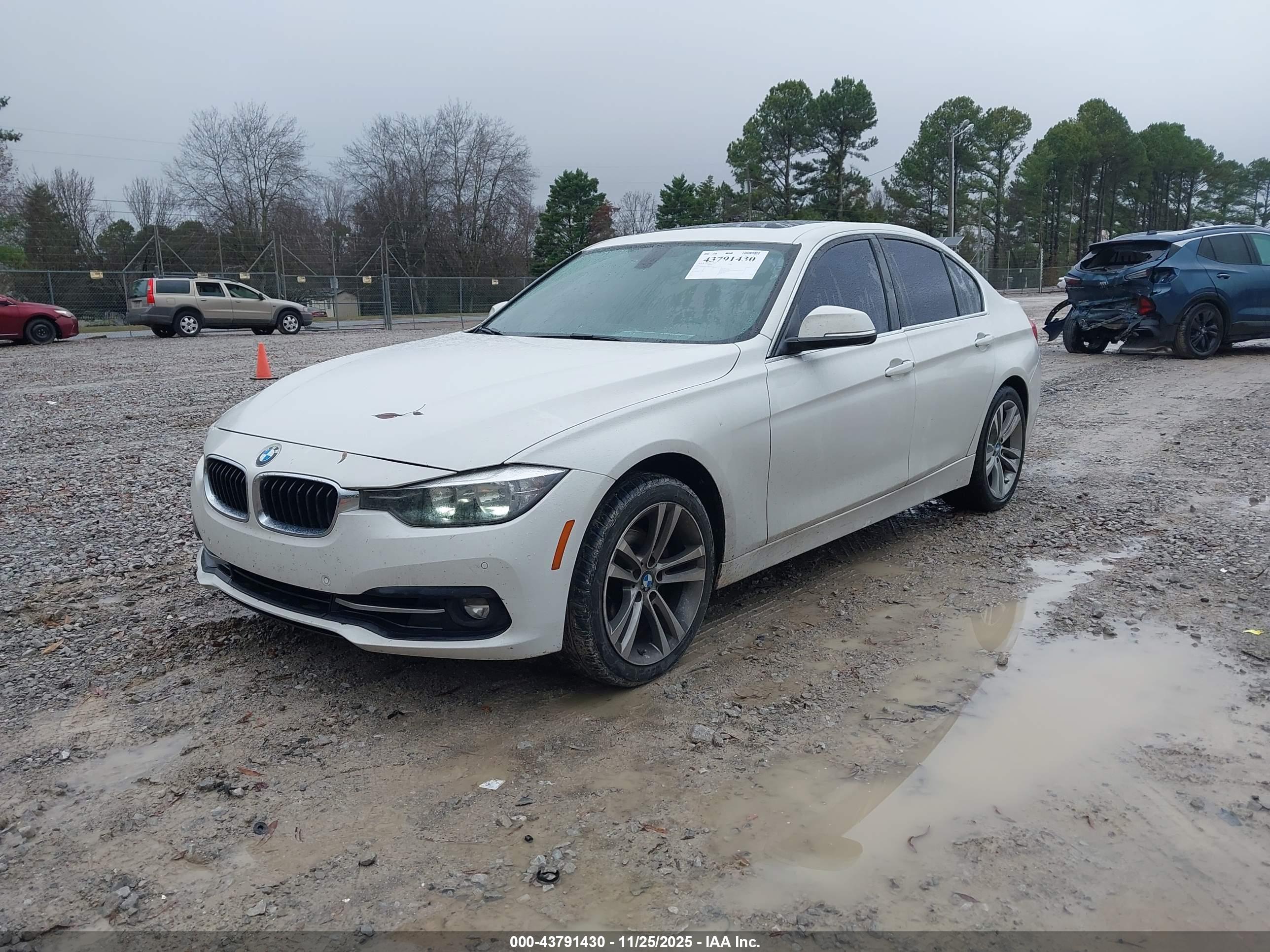 BMW 330I image 2