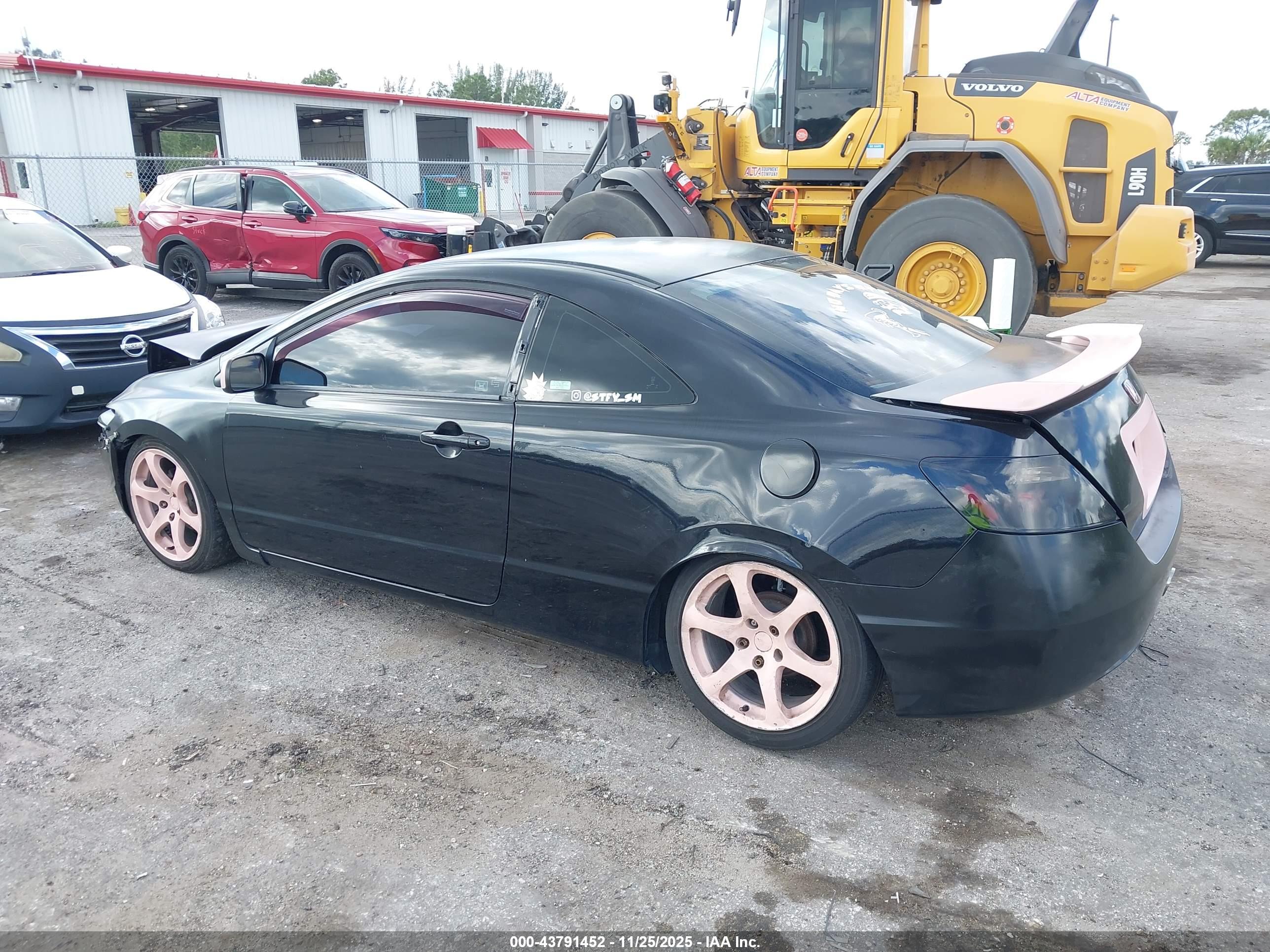 HONDA CIVIC image 3