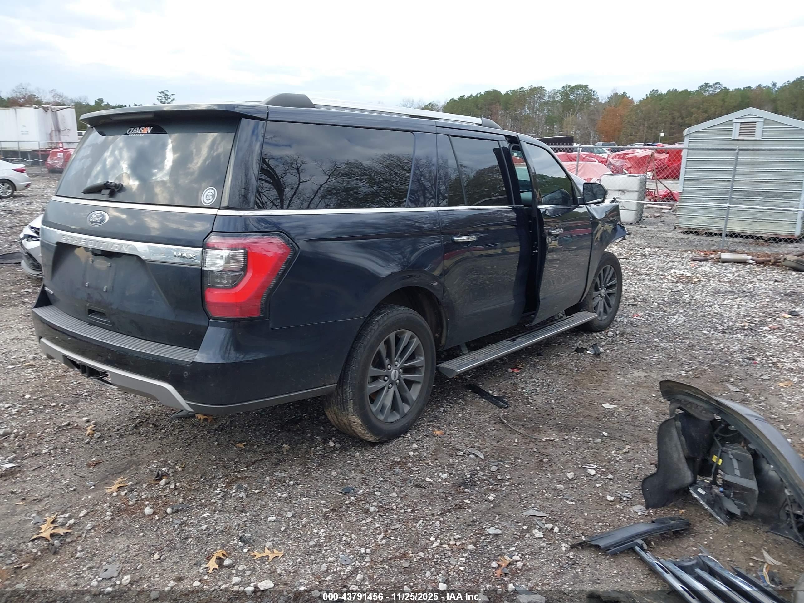 FORD EXPEDITION image 4