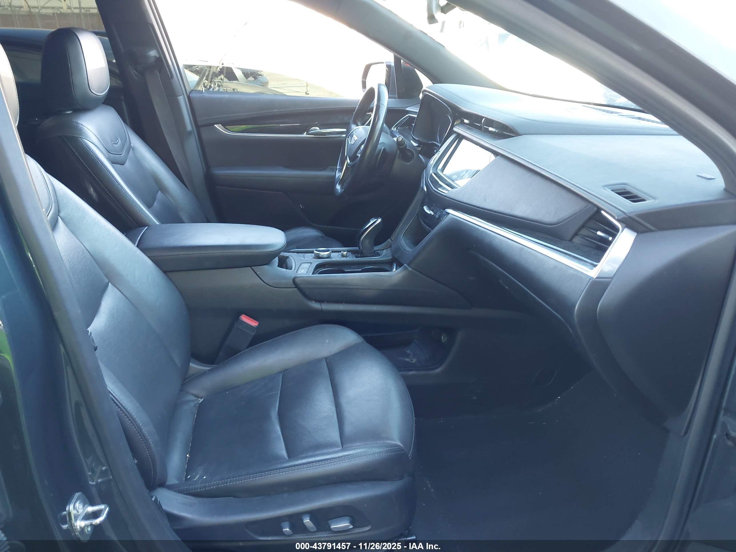 CADILLAC XT5 image 5