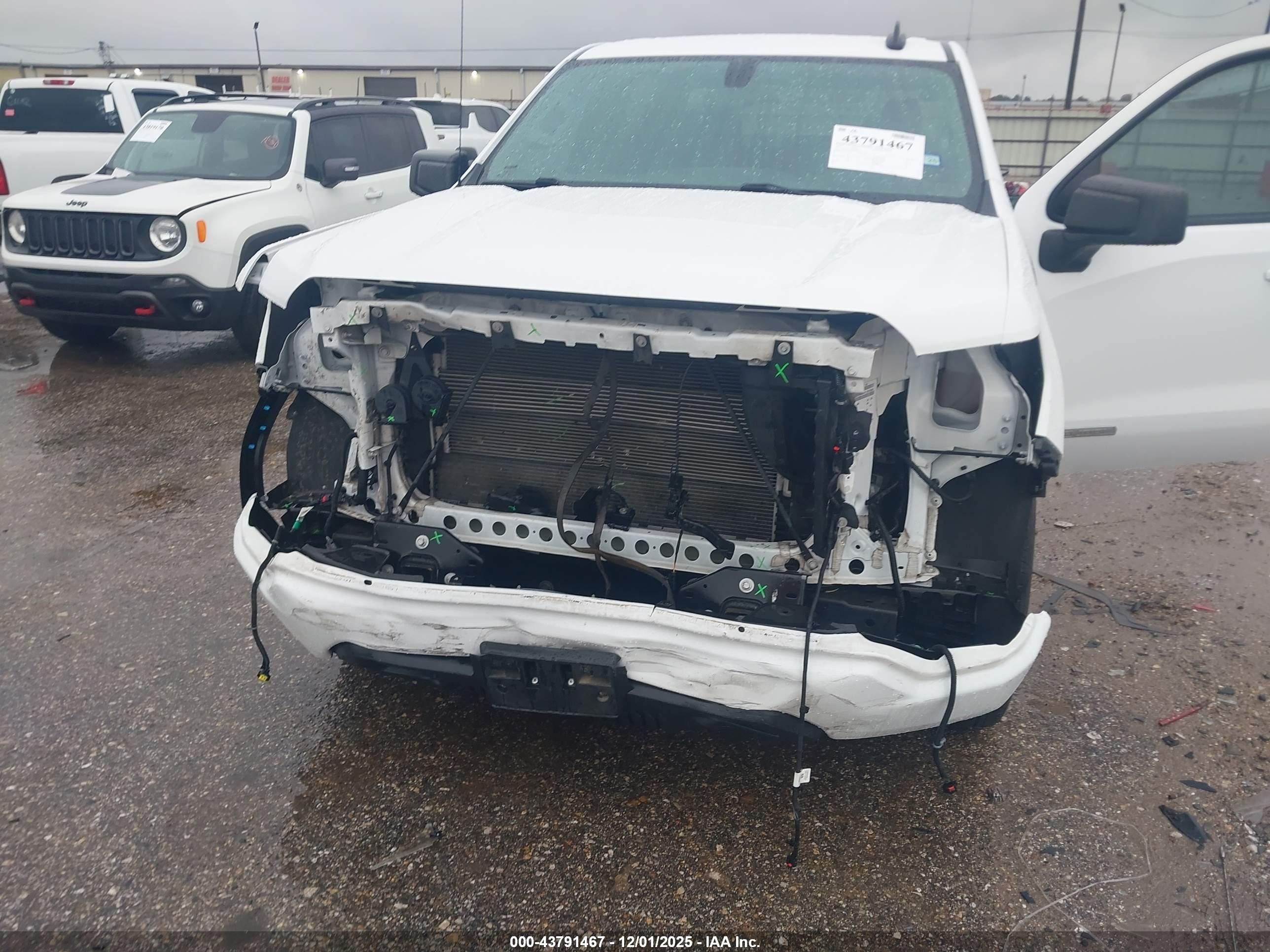 GMC SIERRA image 6