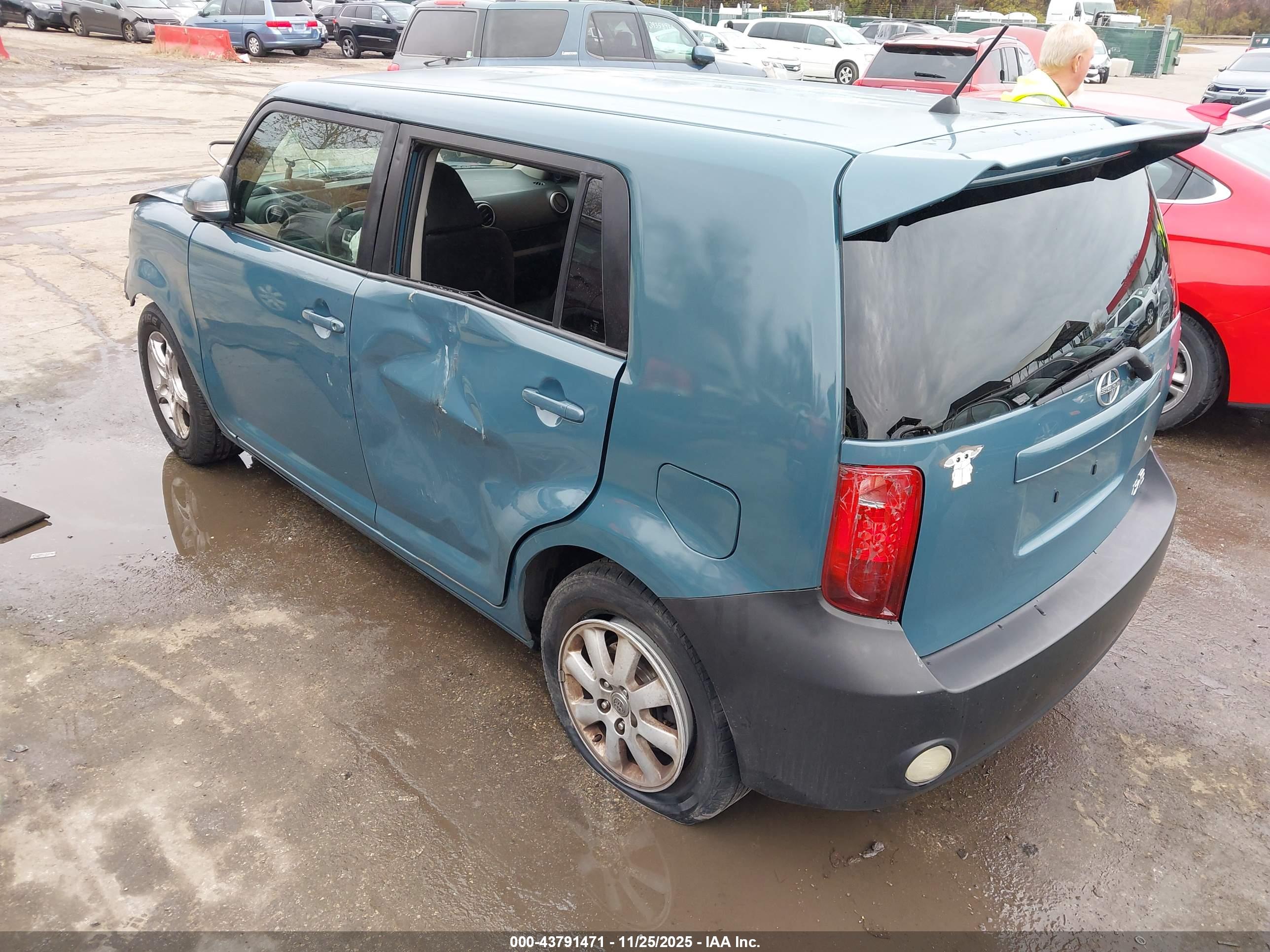 SCION XB image 3