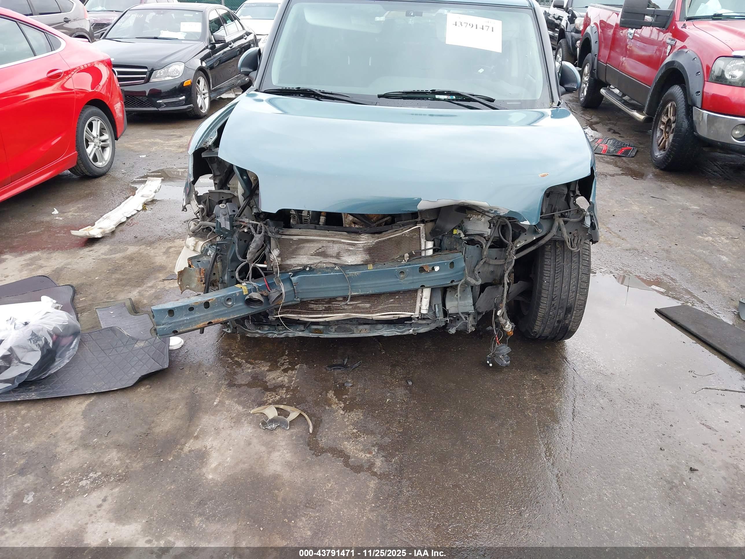 SCION XB image 6