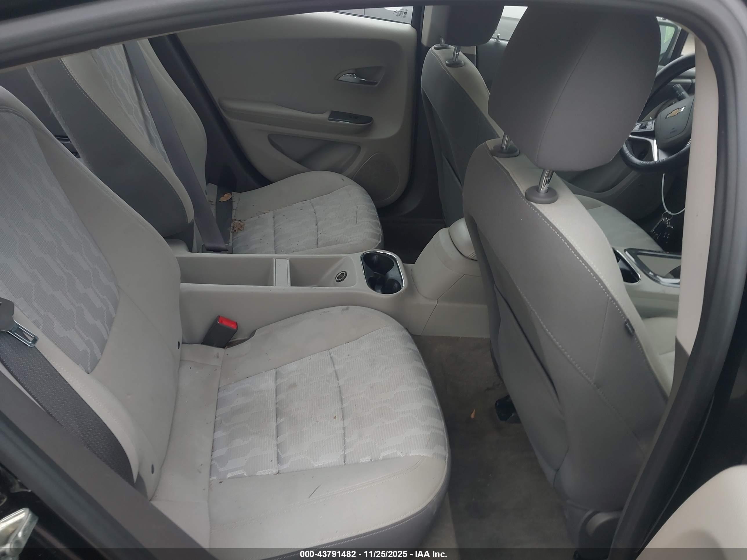 CHEVROLET VOLT image 8