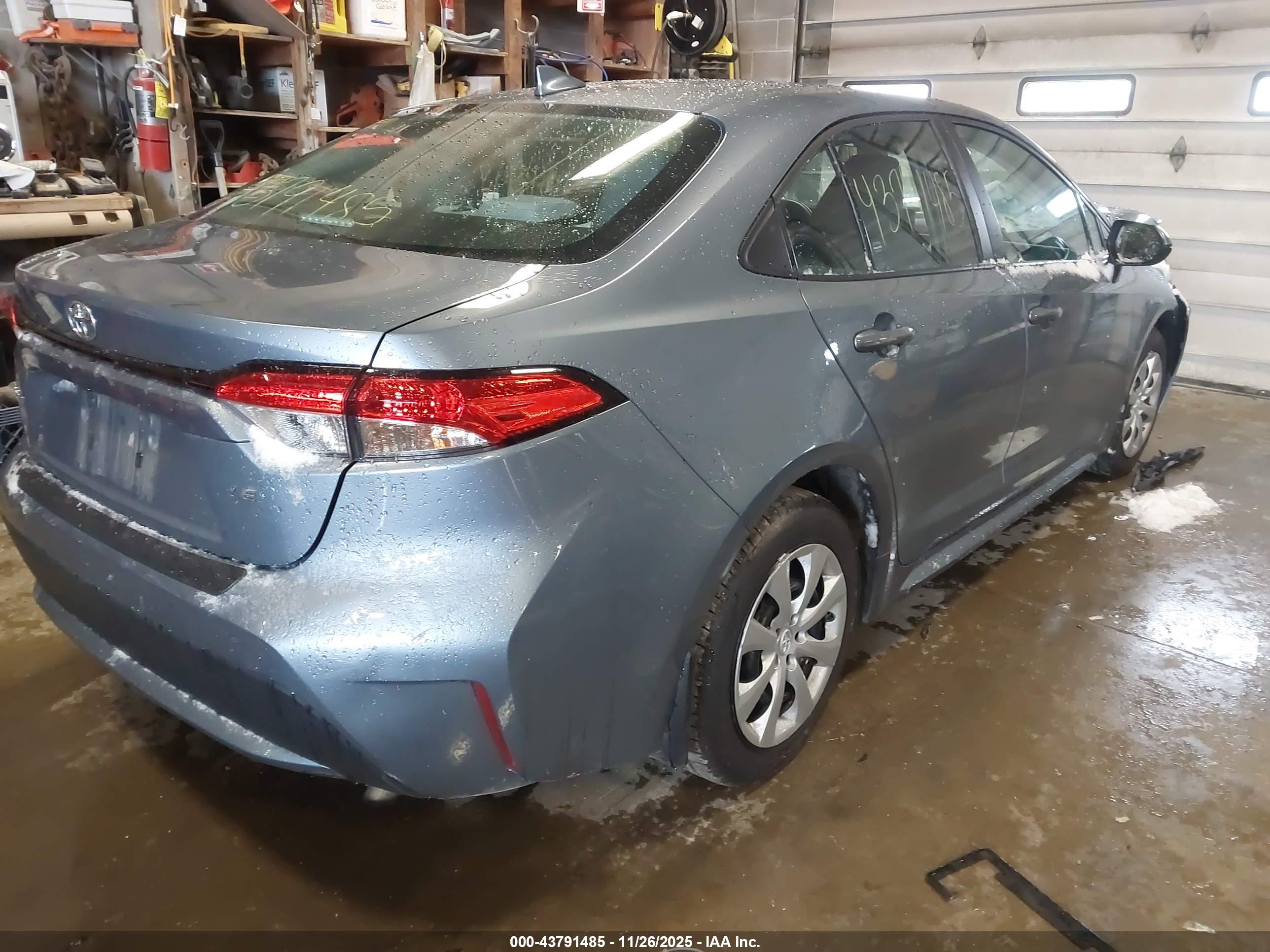 TOYOTA COROLLA image 4