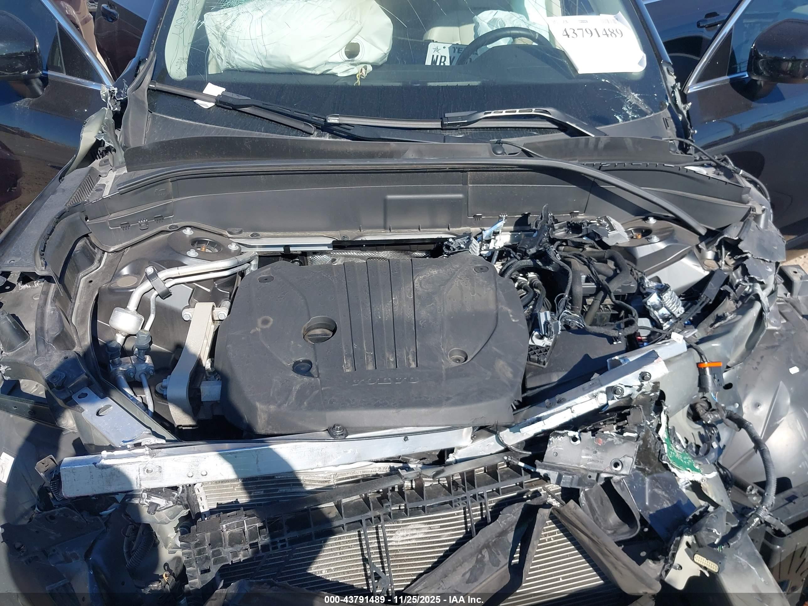 VOLVO XC90 image 10
