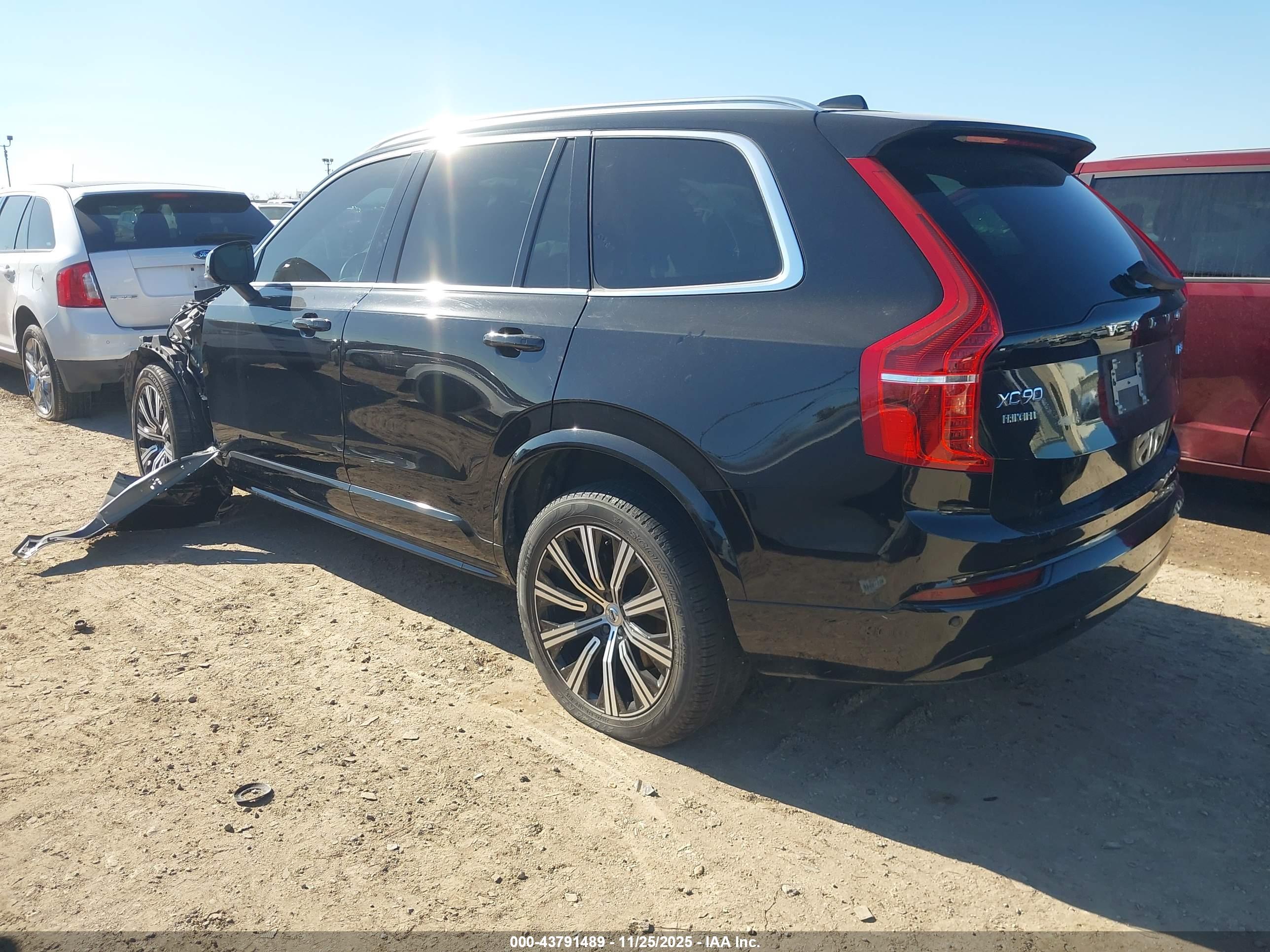VOLVO XC90 image 3