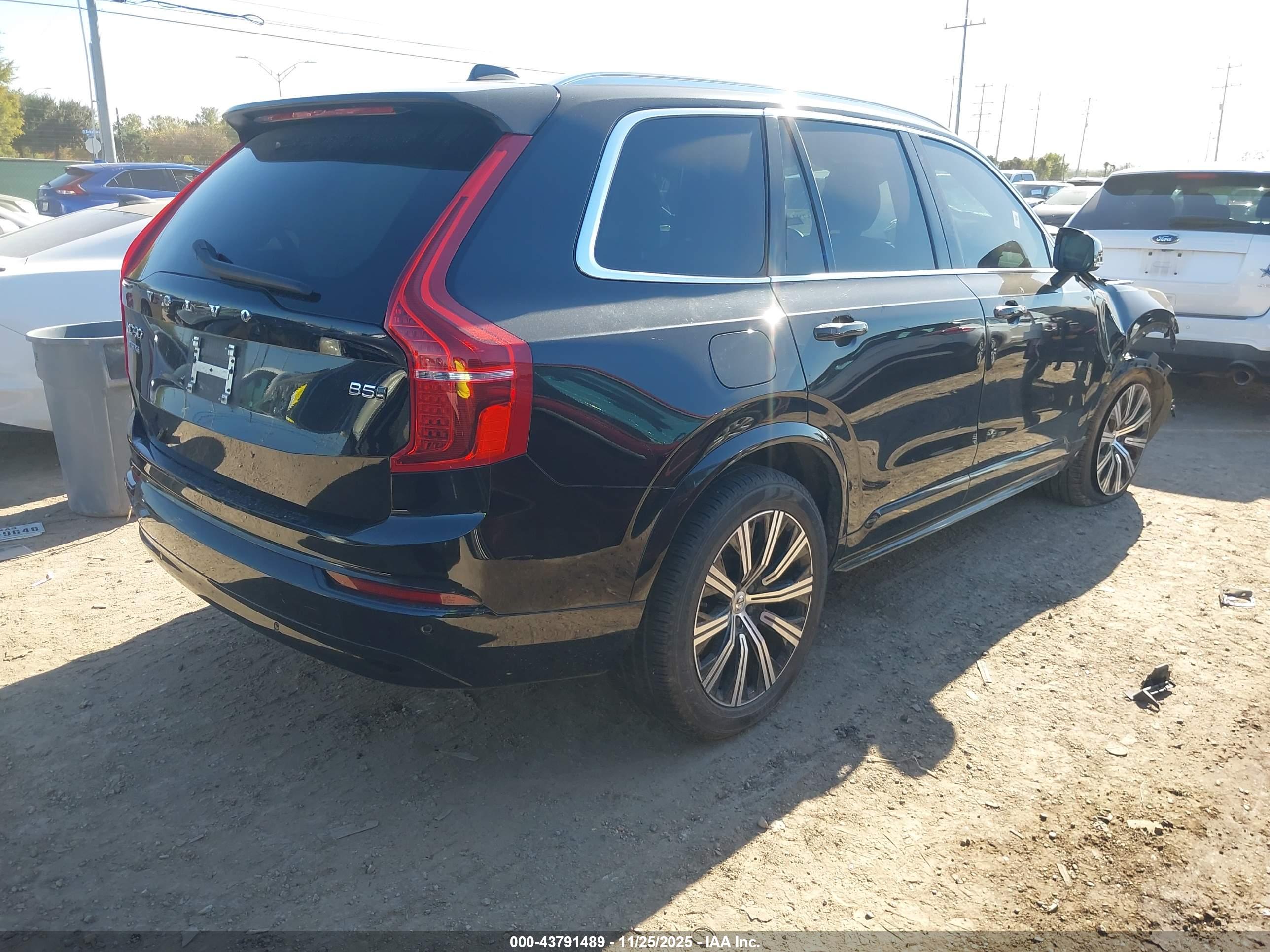 VOLVO XC90 image 4