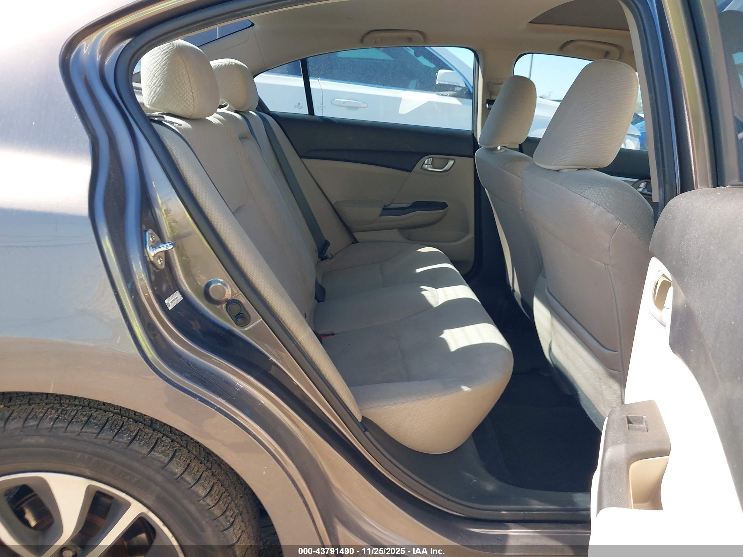 HONDA CIVIC image 8