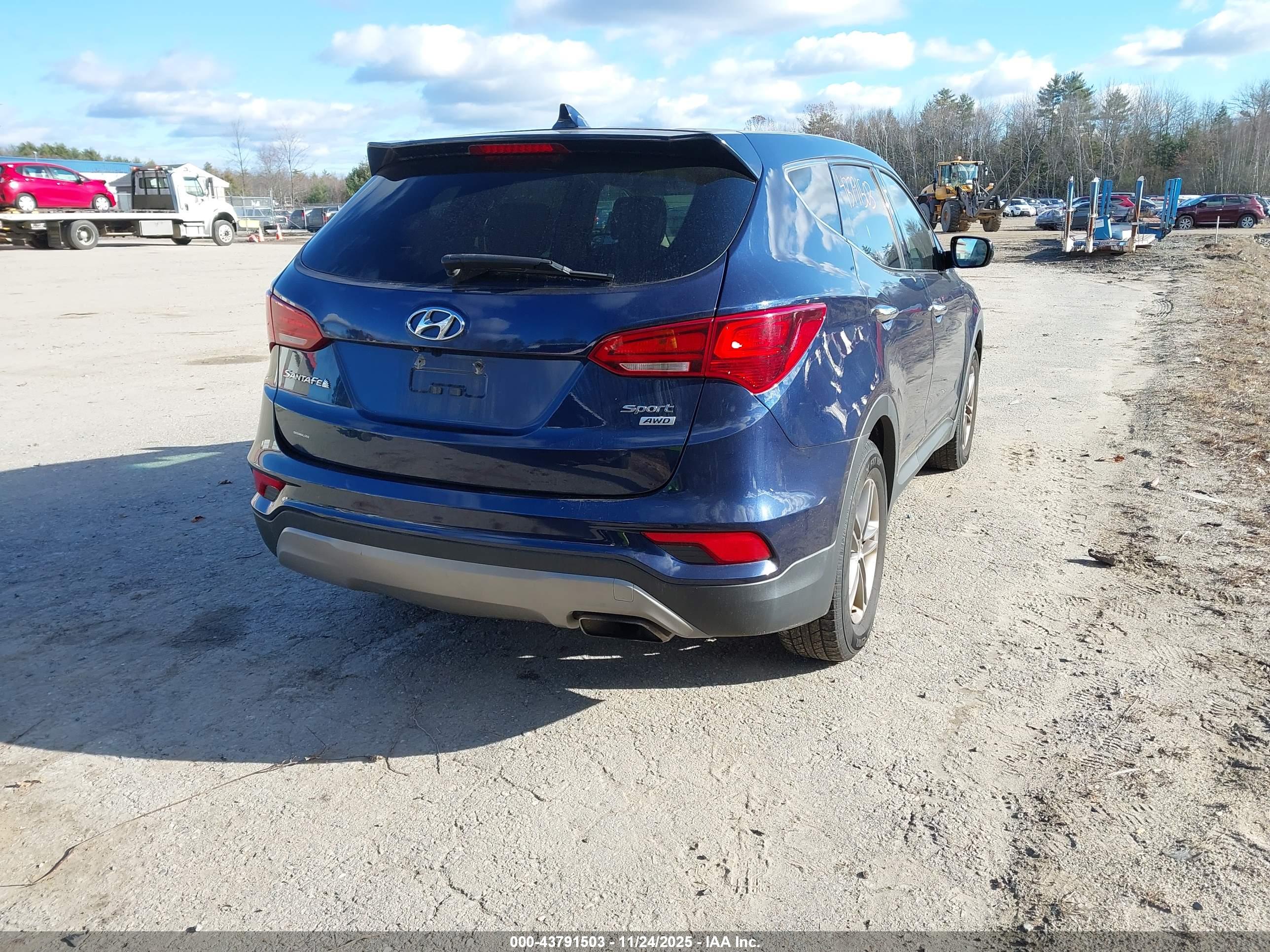 HYUNDAI SANTA image 4