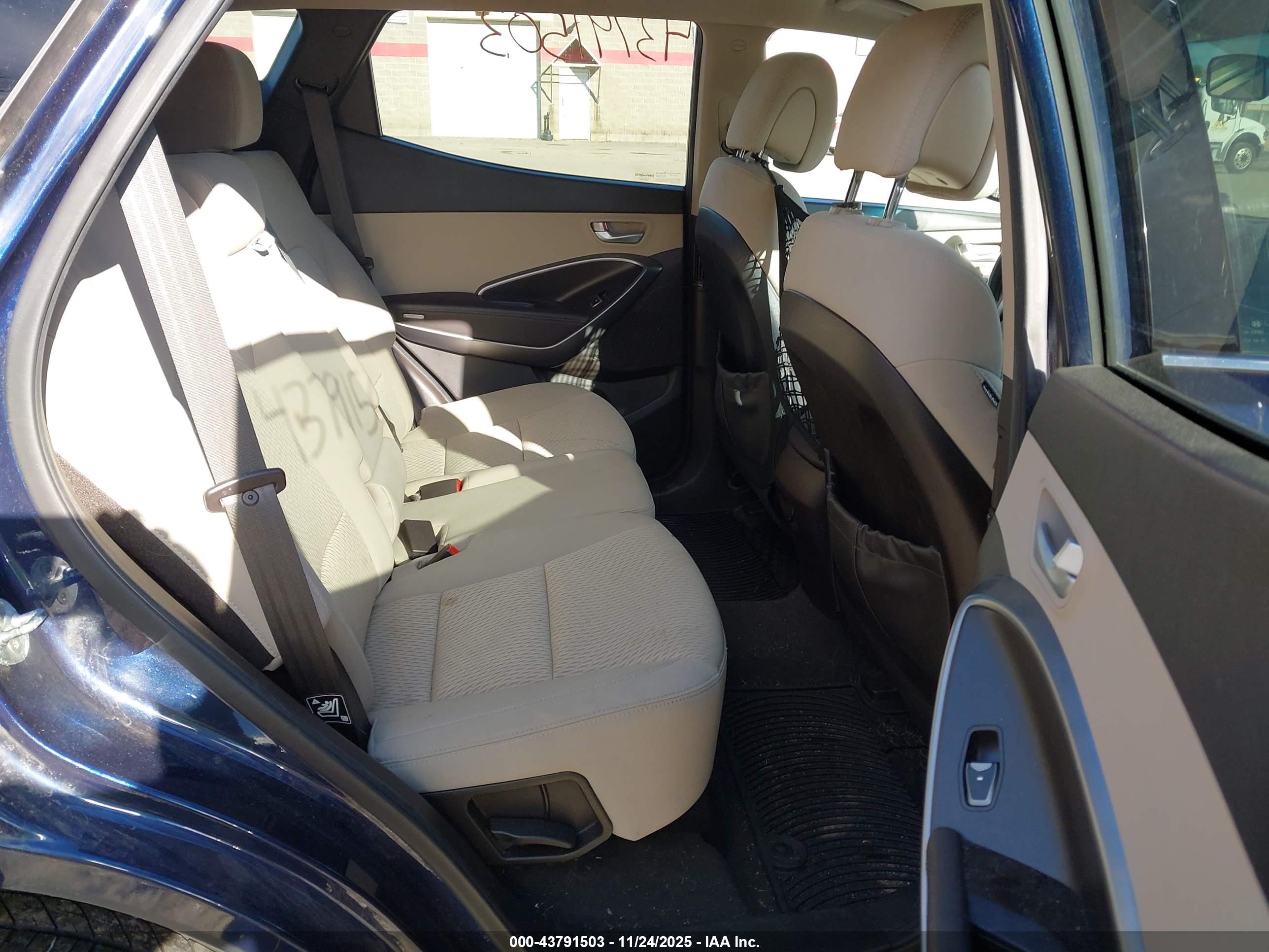 HYUNDAI SANTA image 8