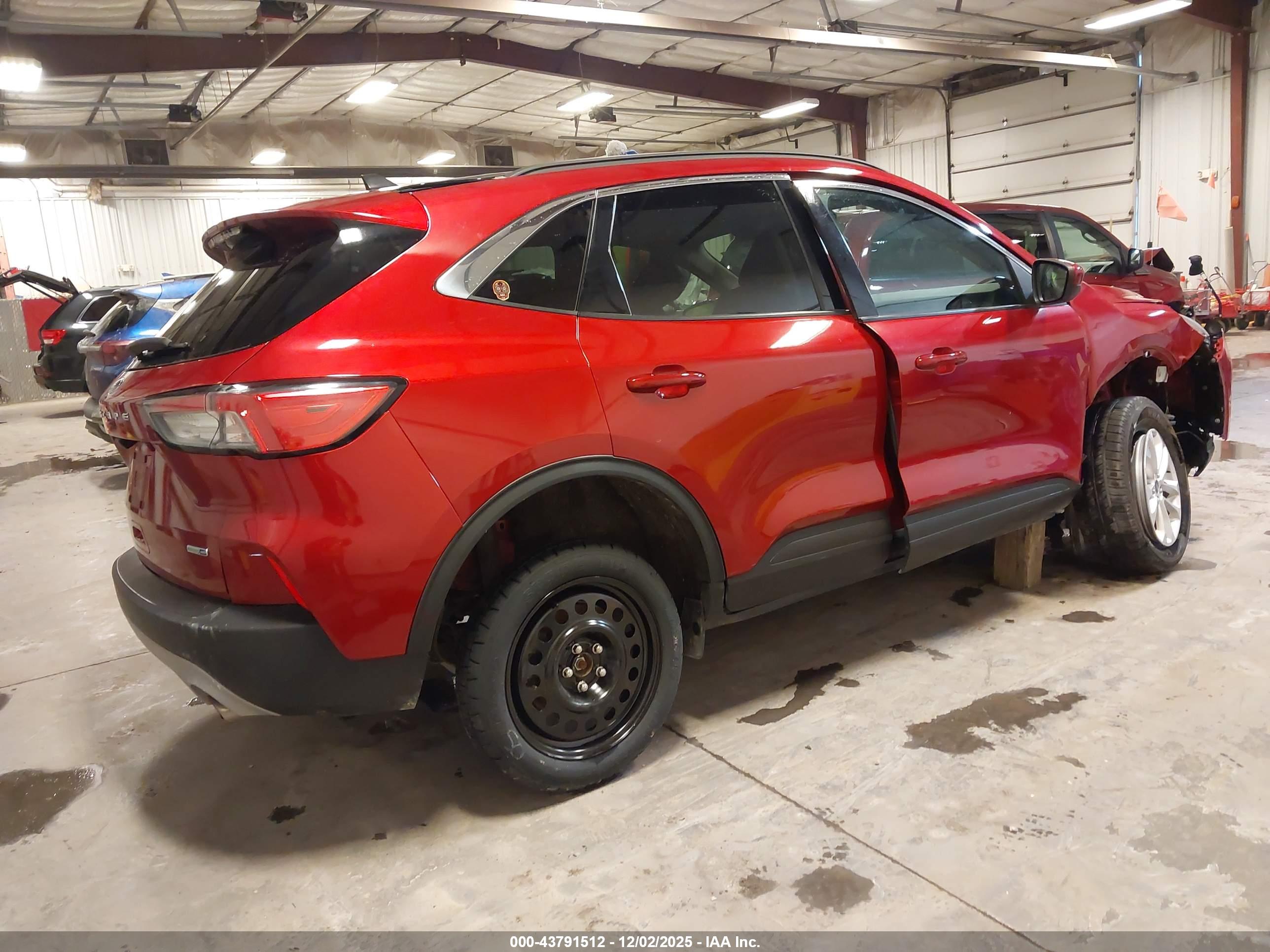 FORD ESCAPE image 4