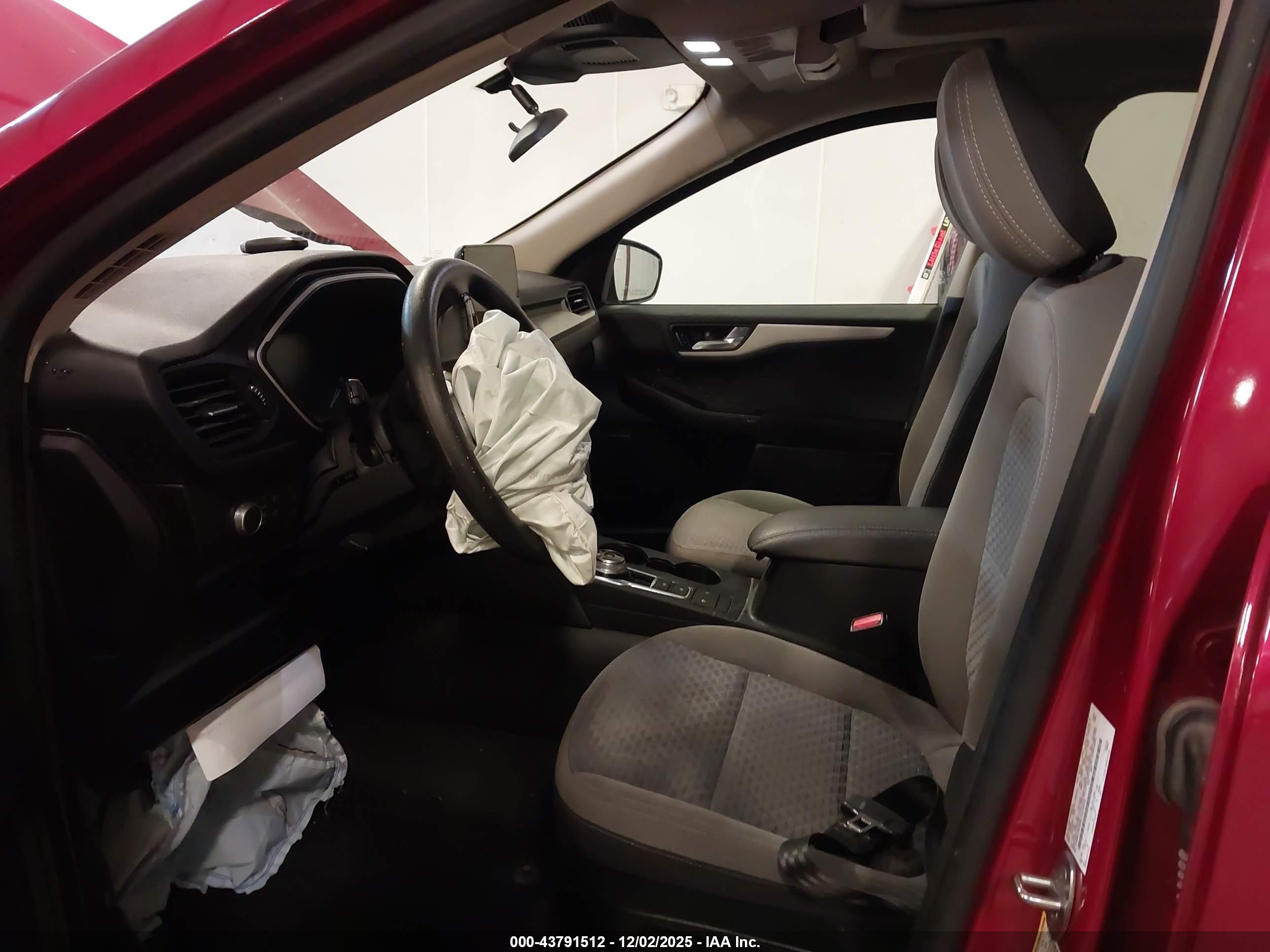 FORD ESCAPE image 5