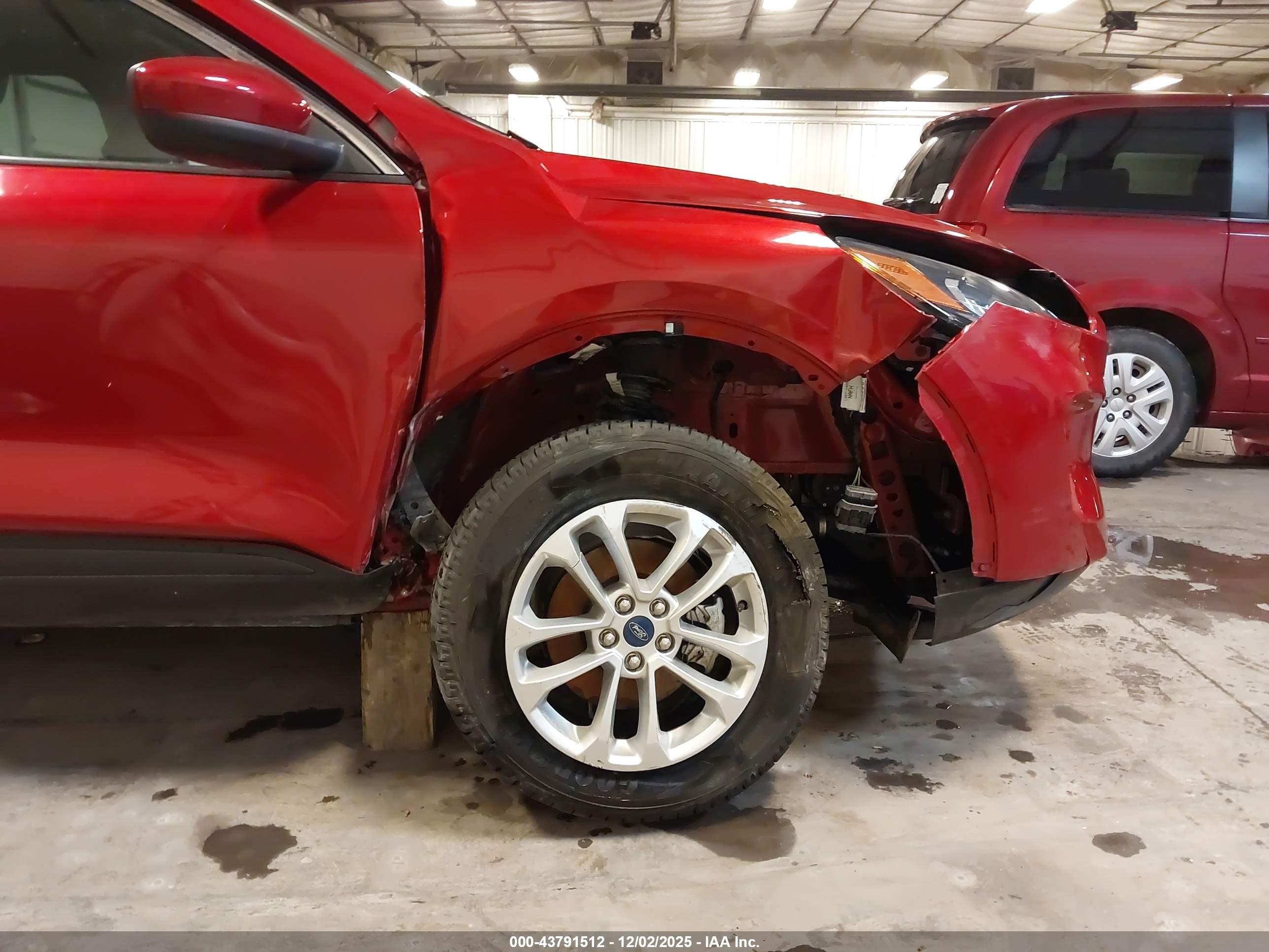 FORD ESCAPE image 6