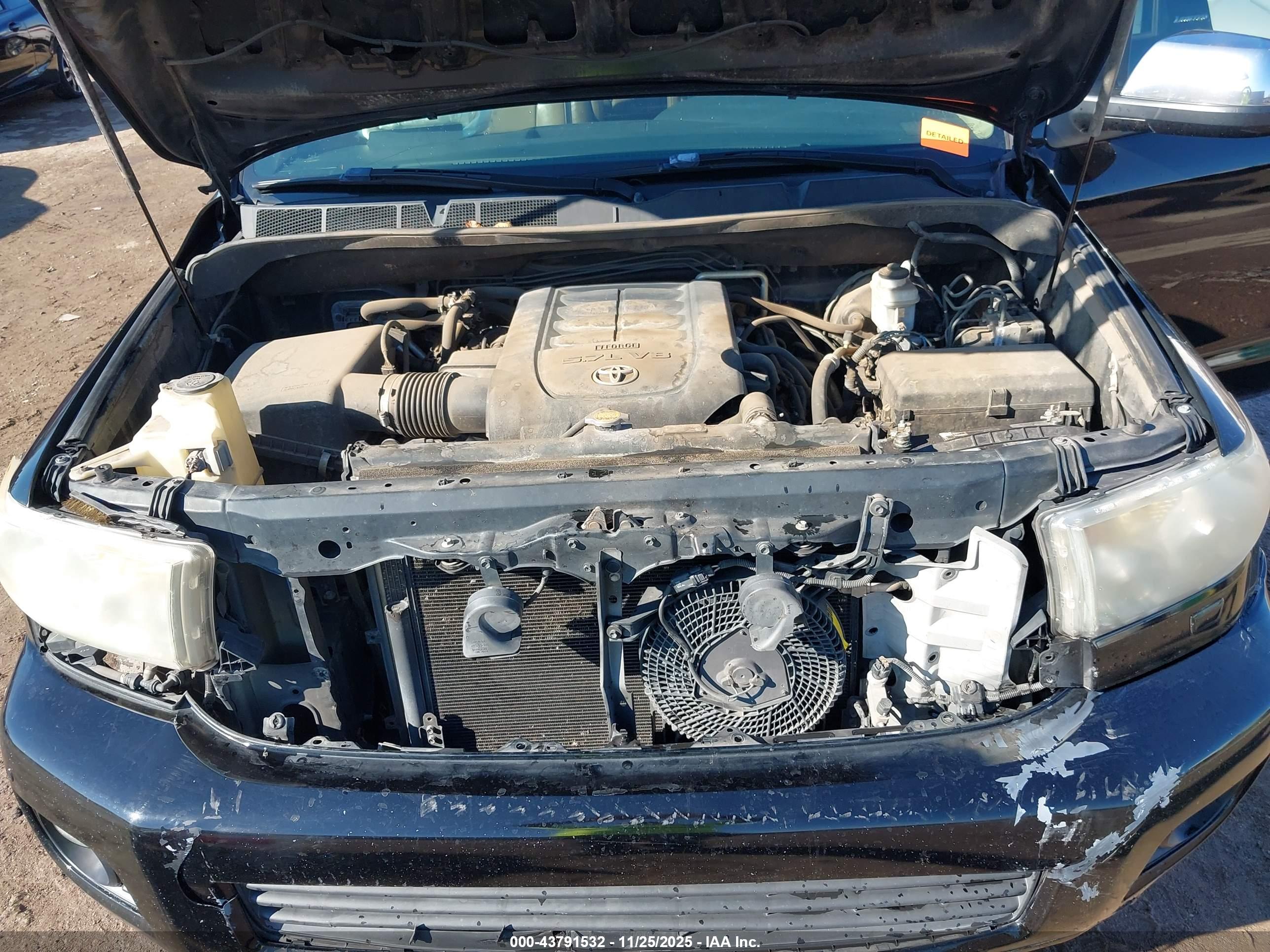 TOYOTA SEQUOIA image 10