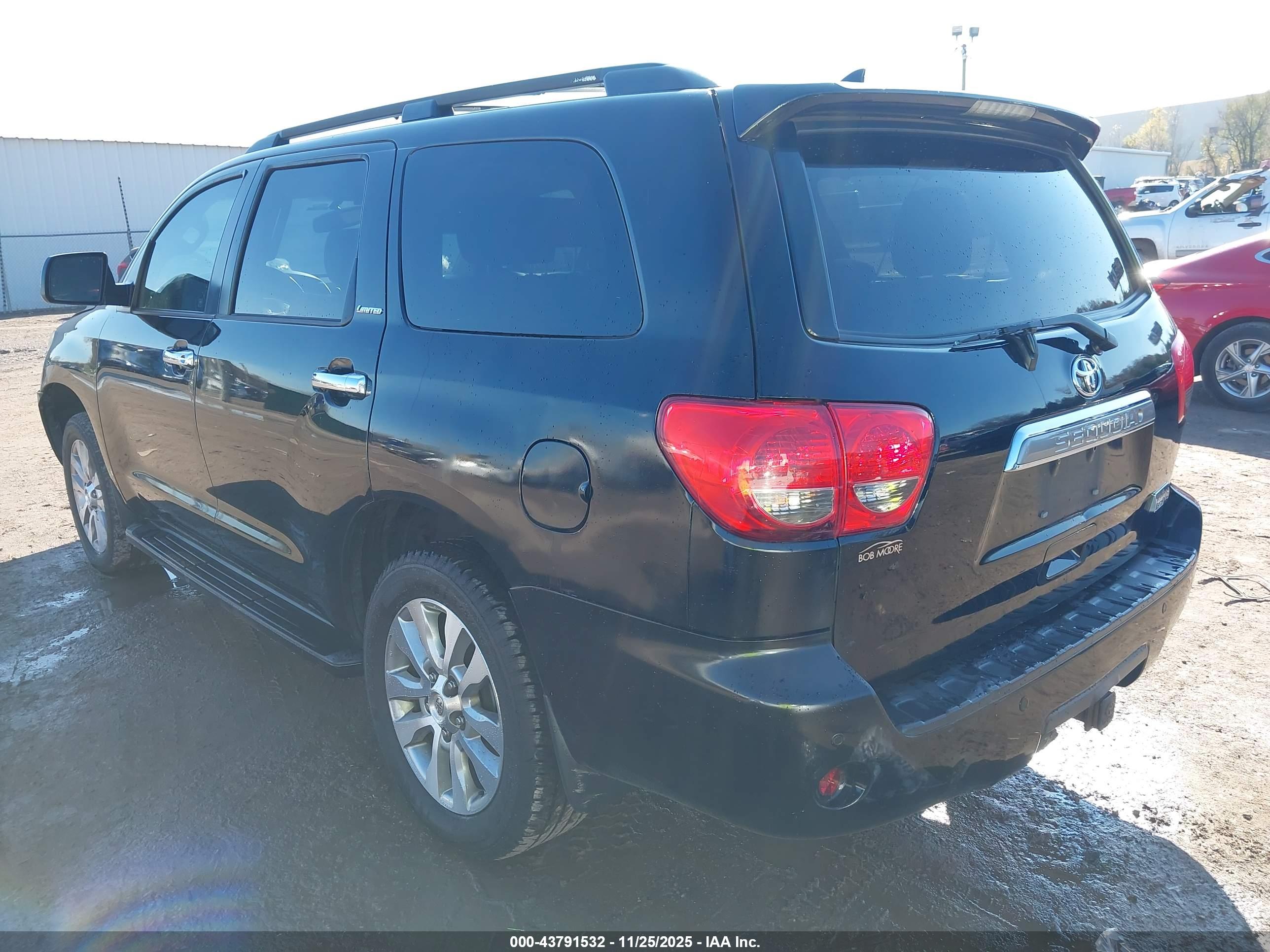 TOYOTA SEQUOIA image 3