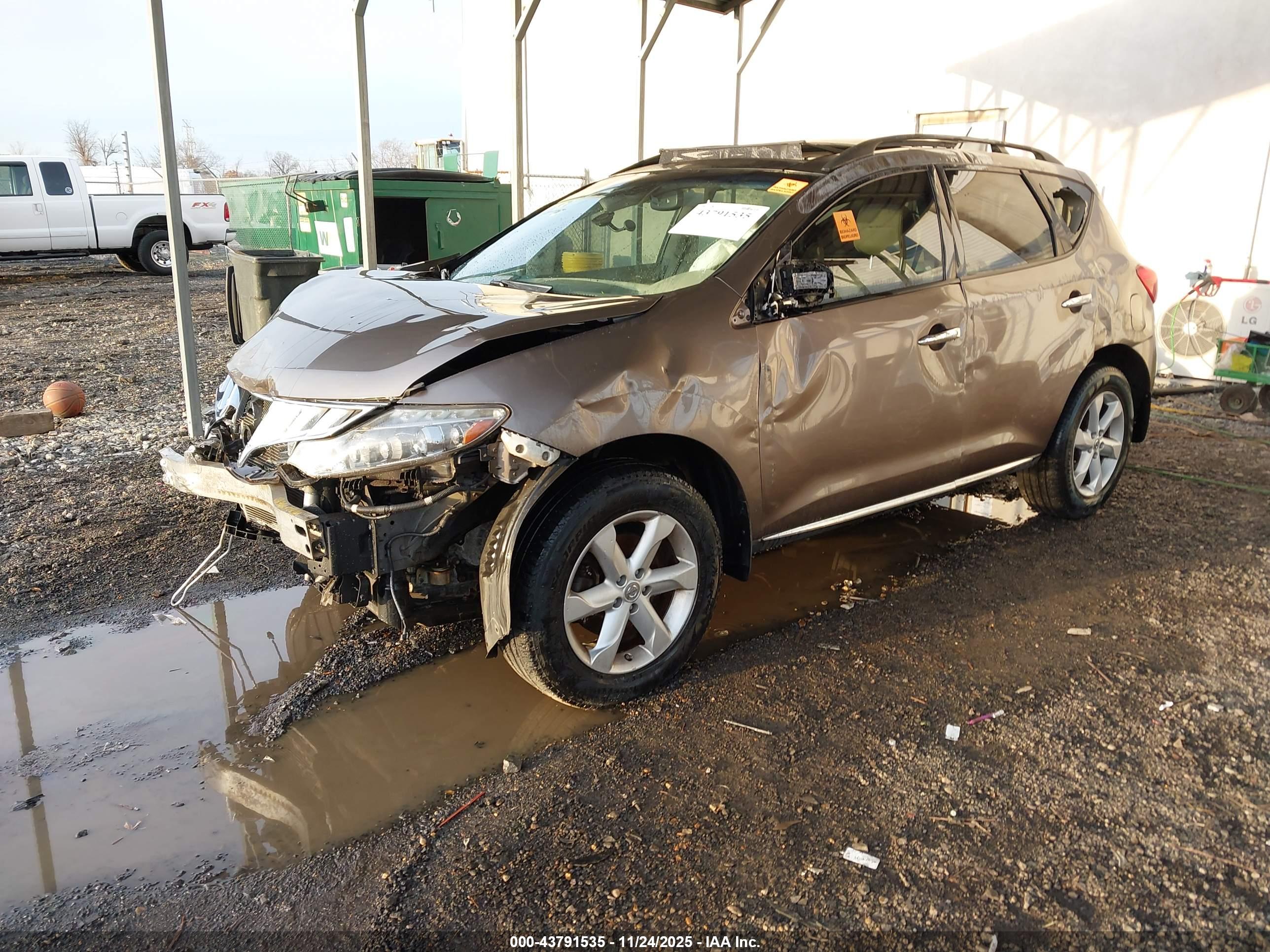 NISSAN MURANO image 2