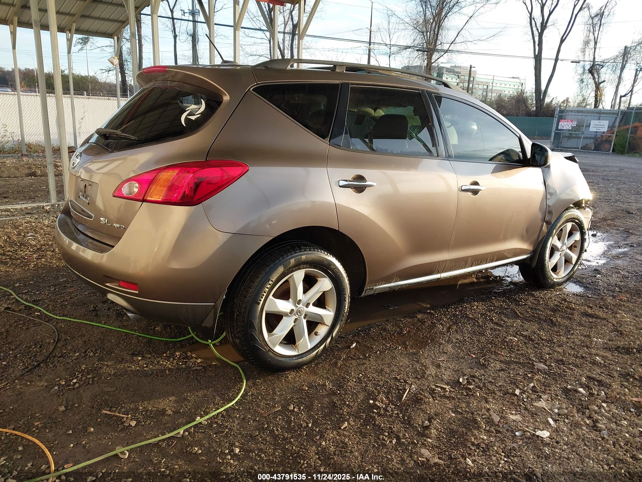 NISSAN MURANO image 4
