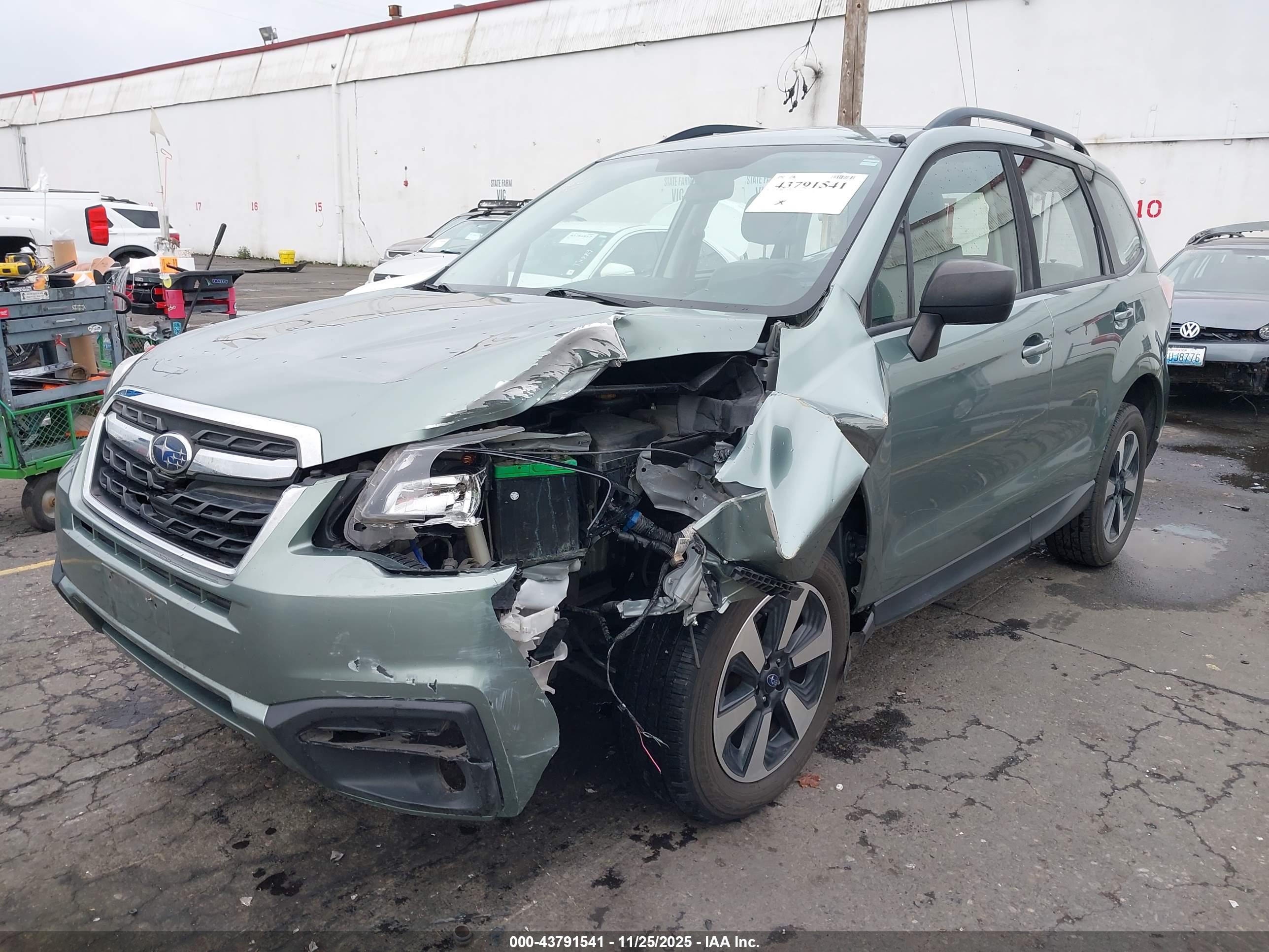 SUBARU FORESTER image 2