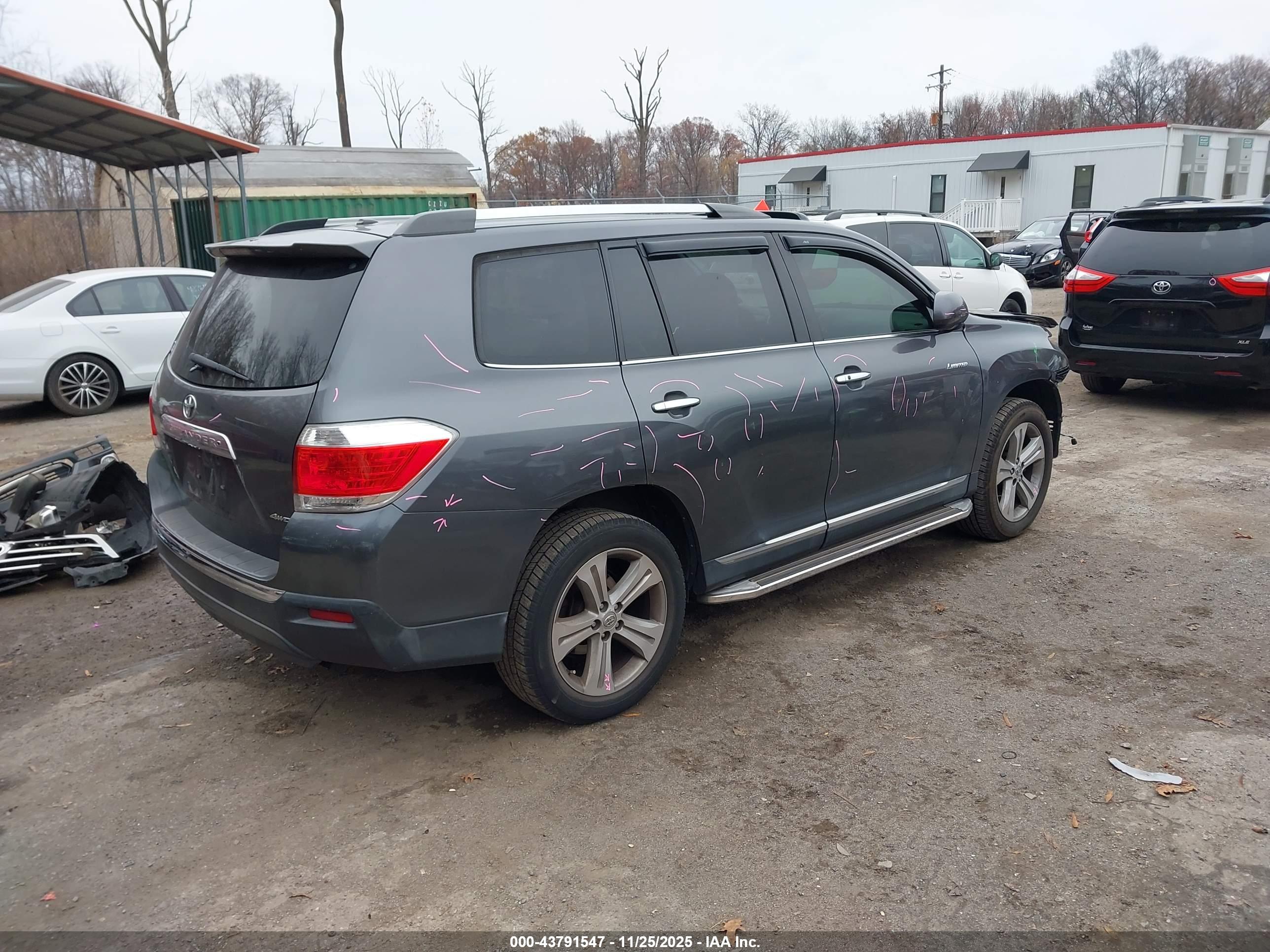 TOYOTA HIGHLANDER image 4