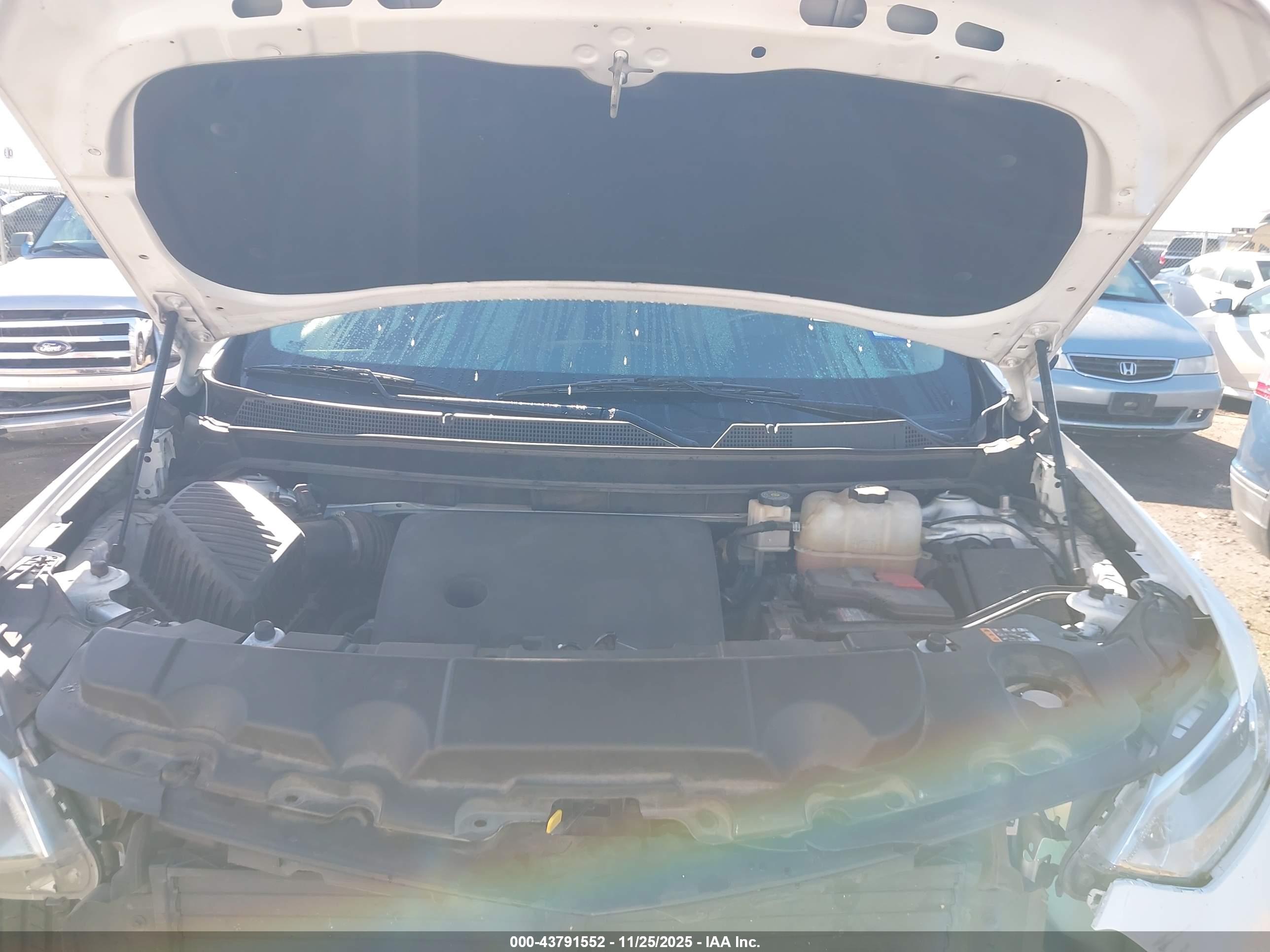 CHEVROLET TRAVERSE image 10