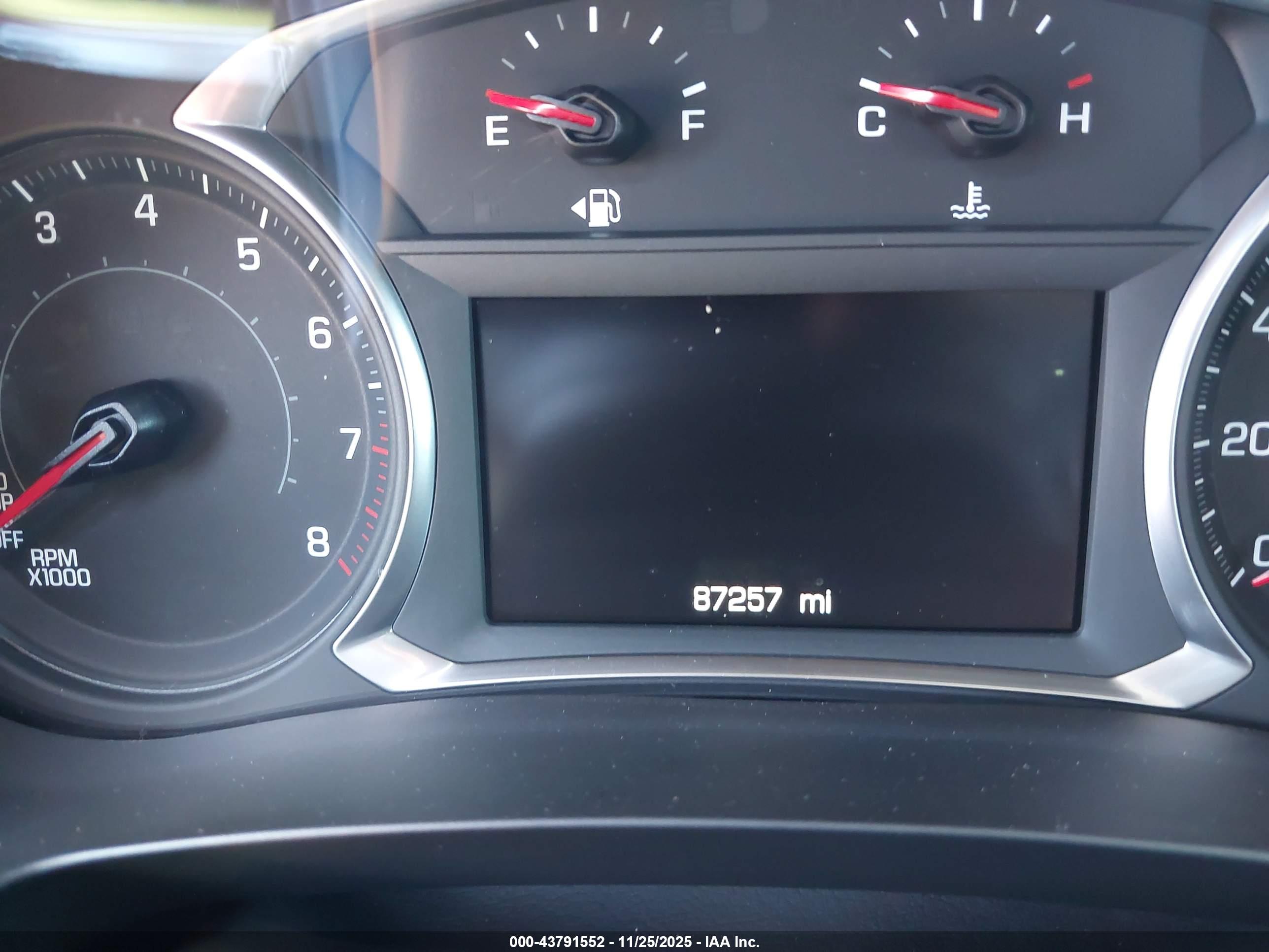 CHEVROLET TRAVERSE image 7