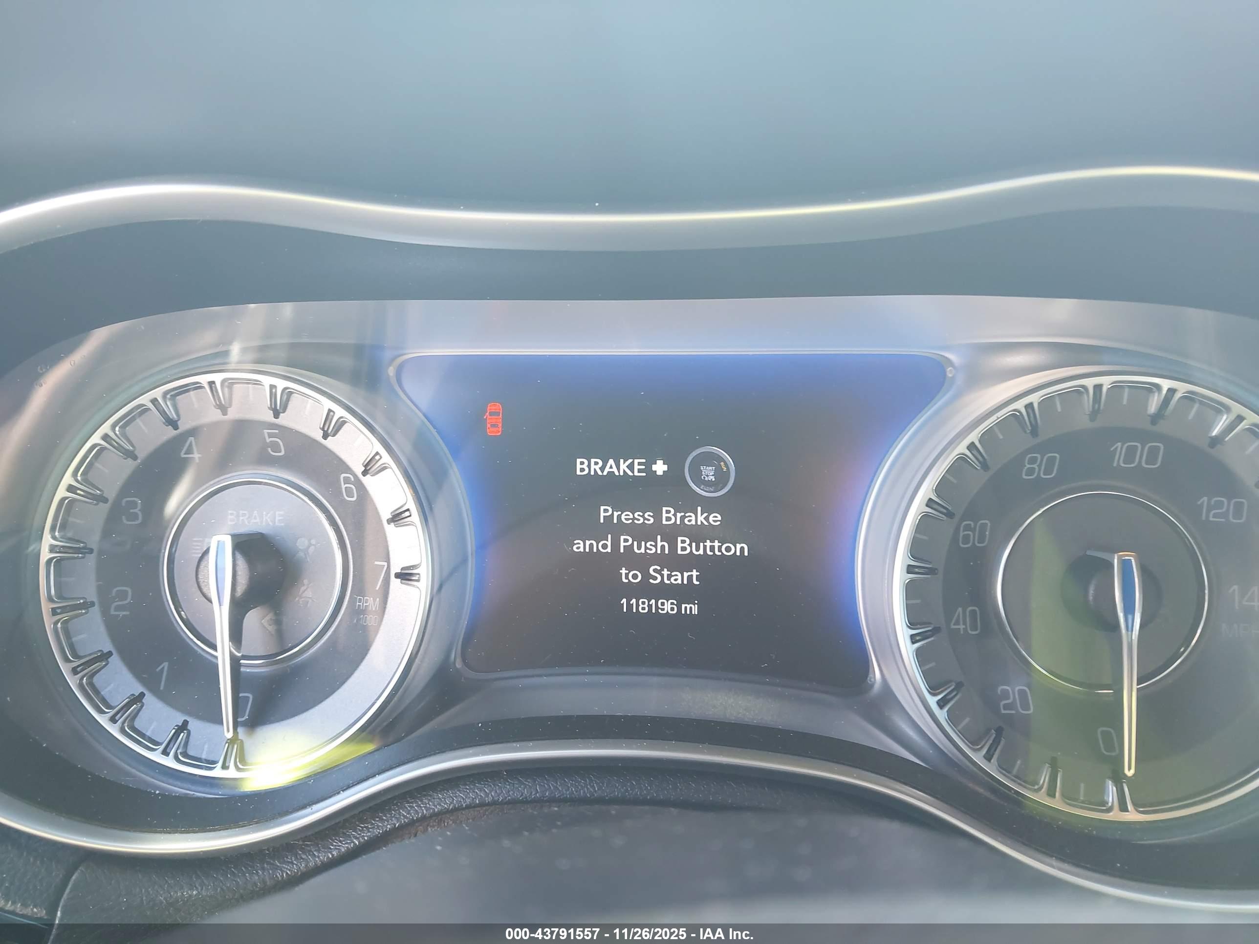 CHRYSLER 300 image 7