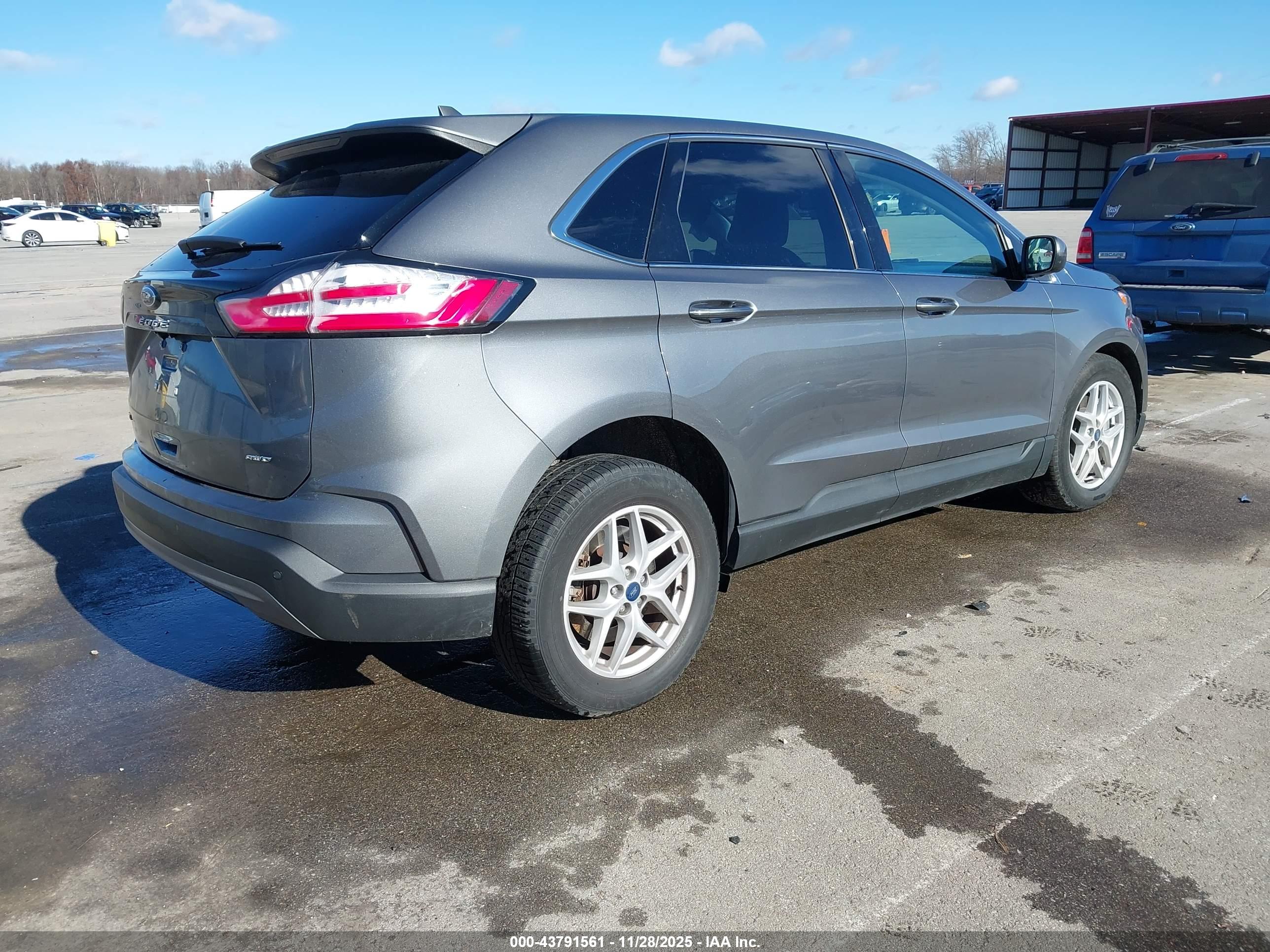 FORD EDGE image 4