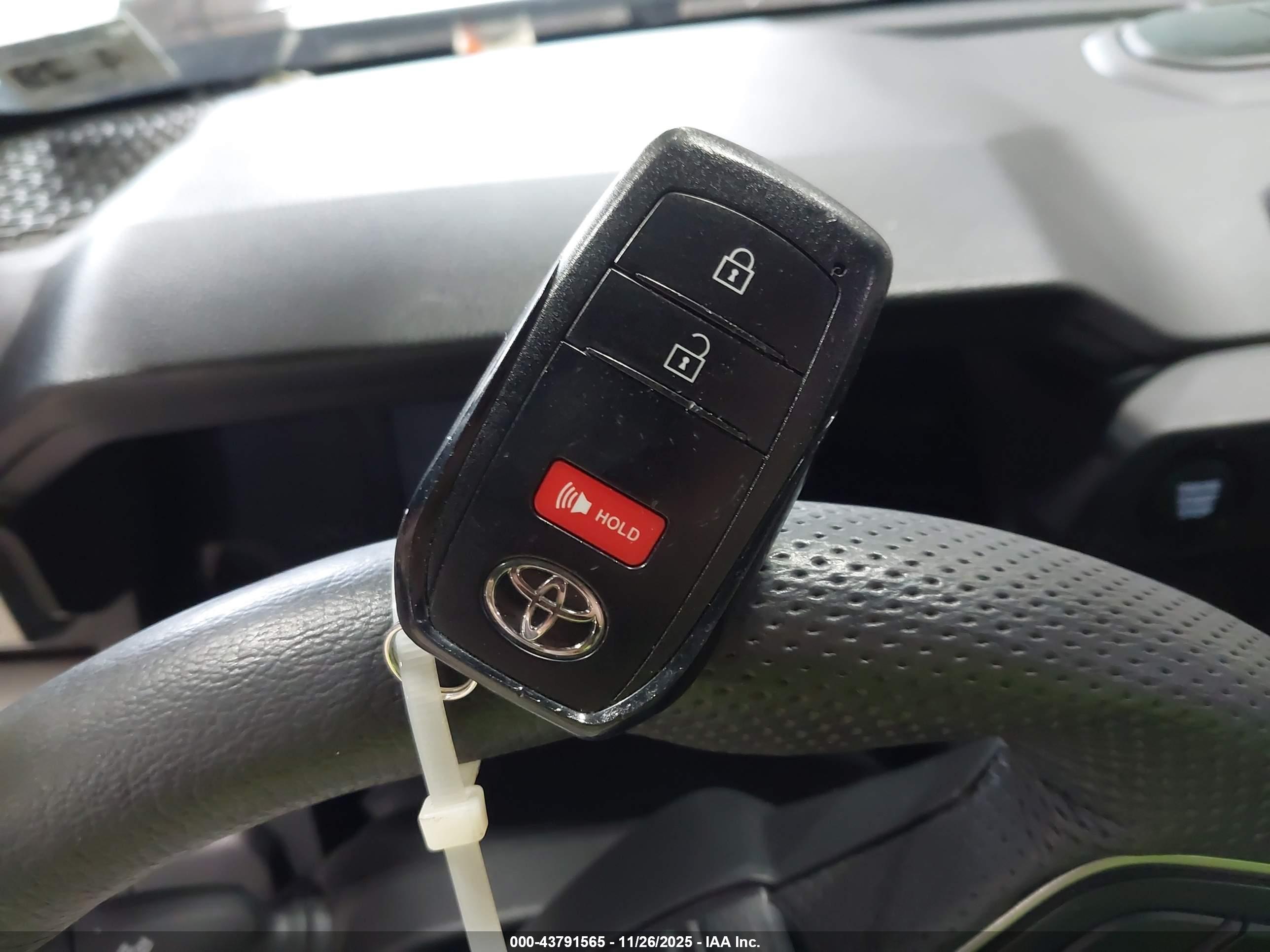 TOYOTA TACOMA image 11