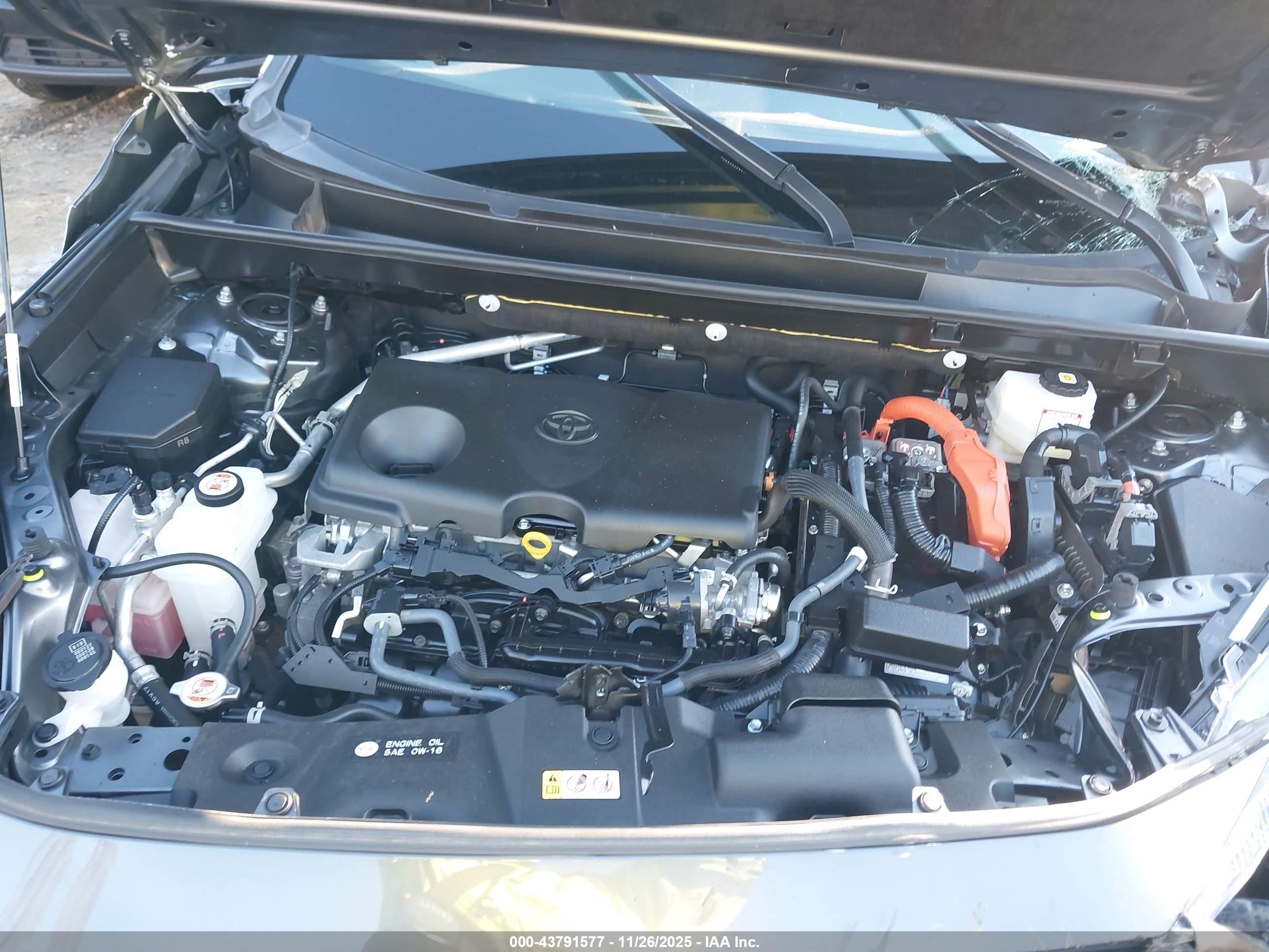 TOYOTA RAV4 image 10