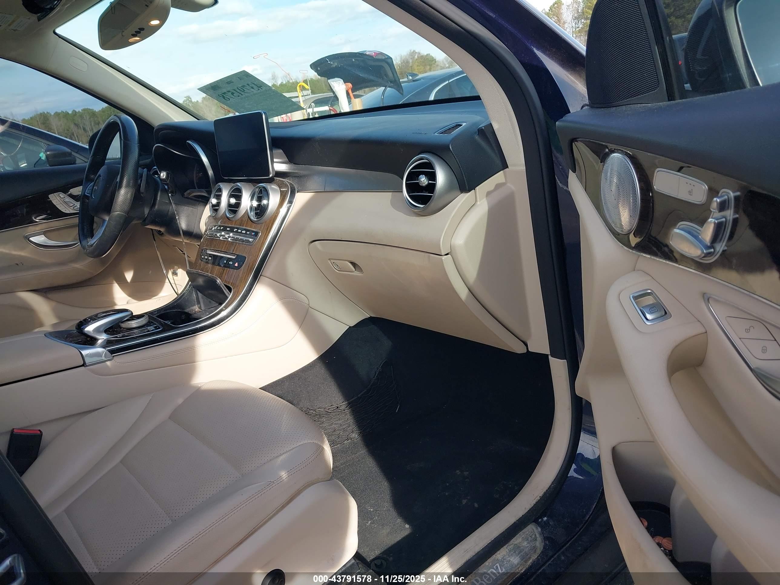 MERCEDES-BENZ GLC image 5