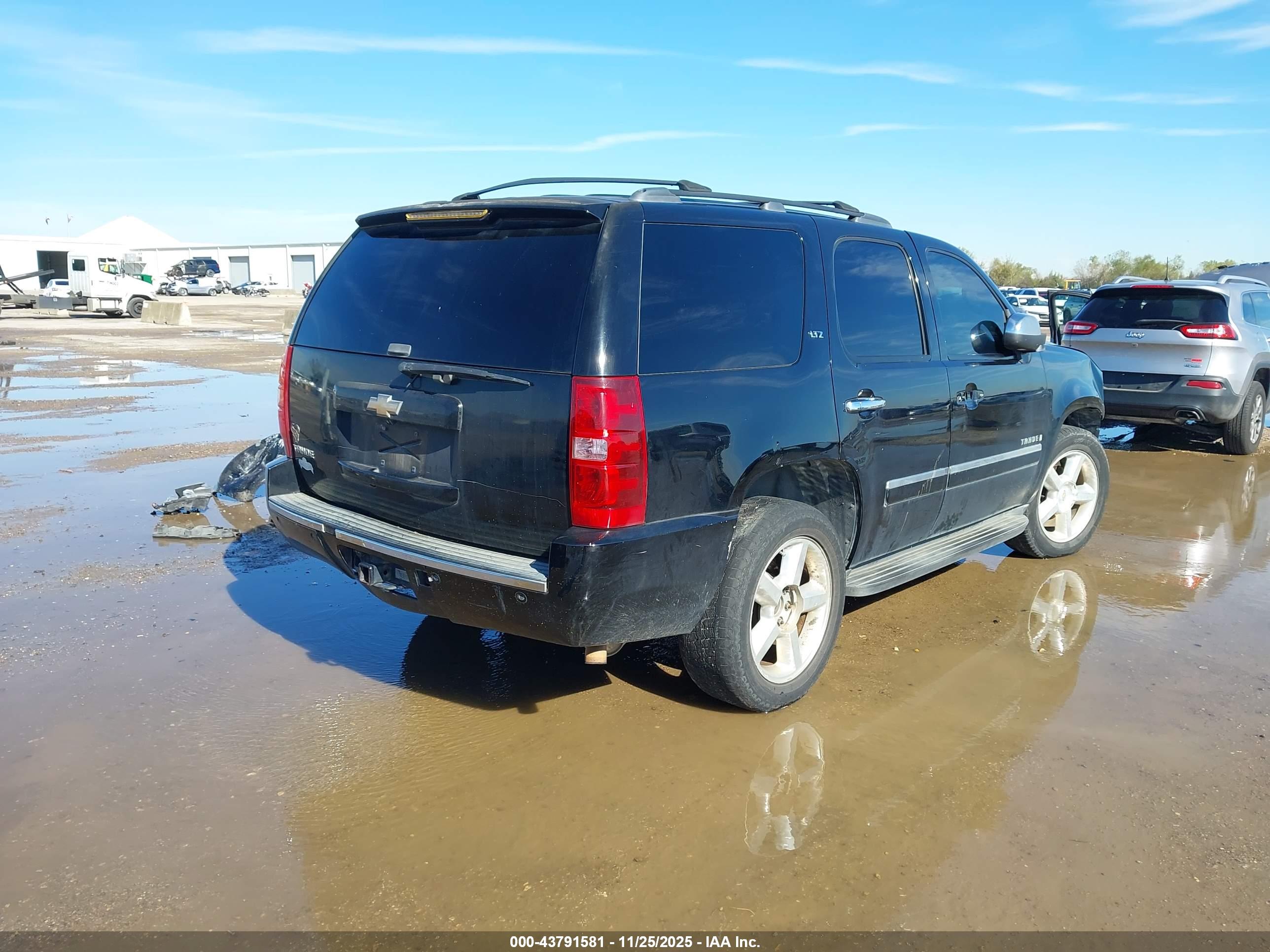 CHEVROLET TAHOE image 4