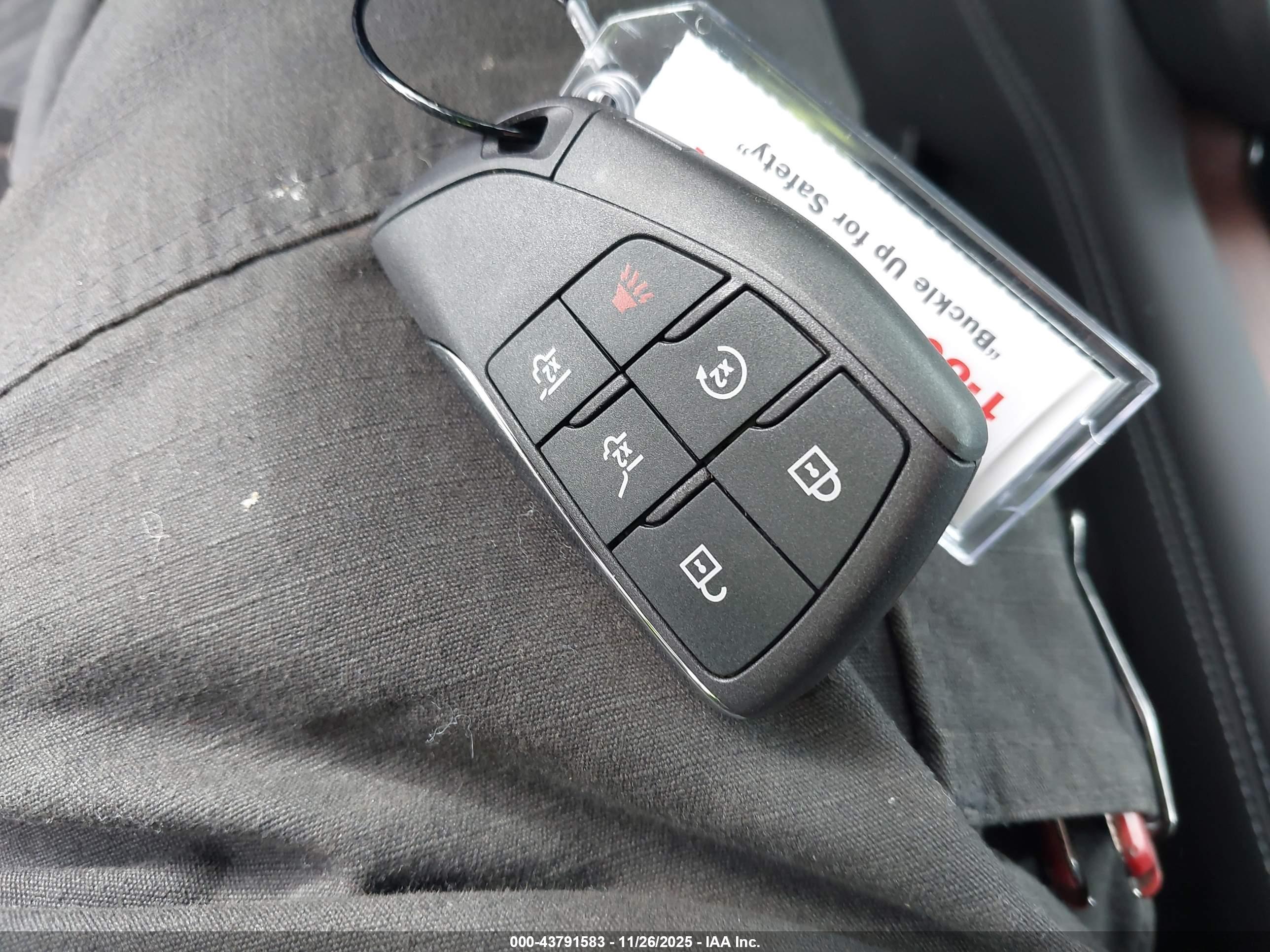 GMC YUKON image 11