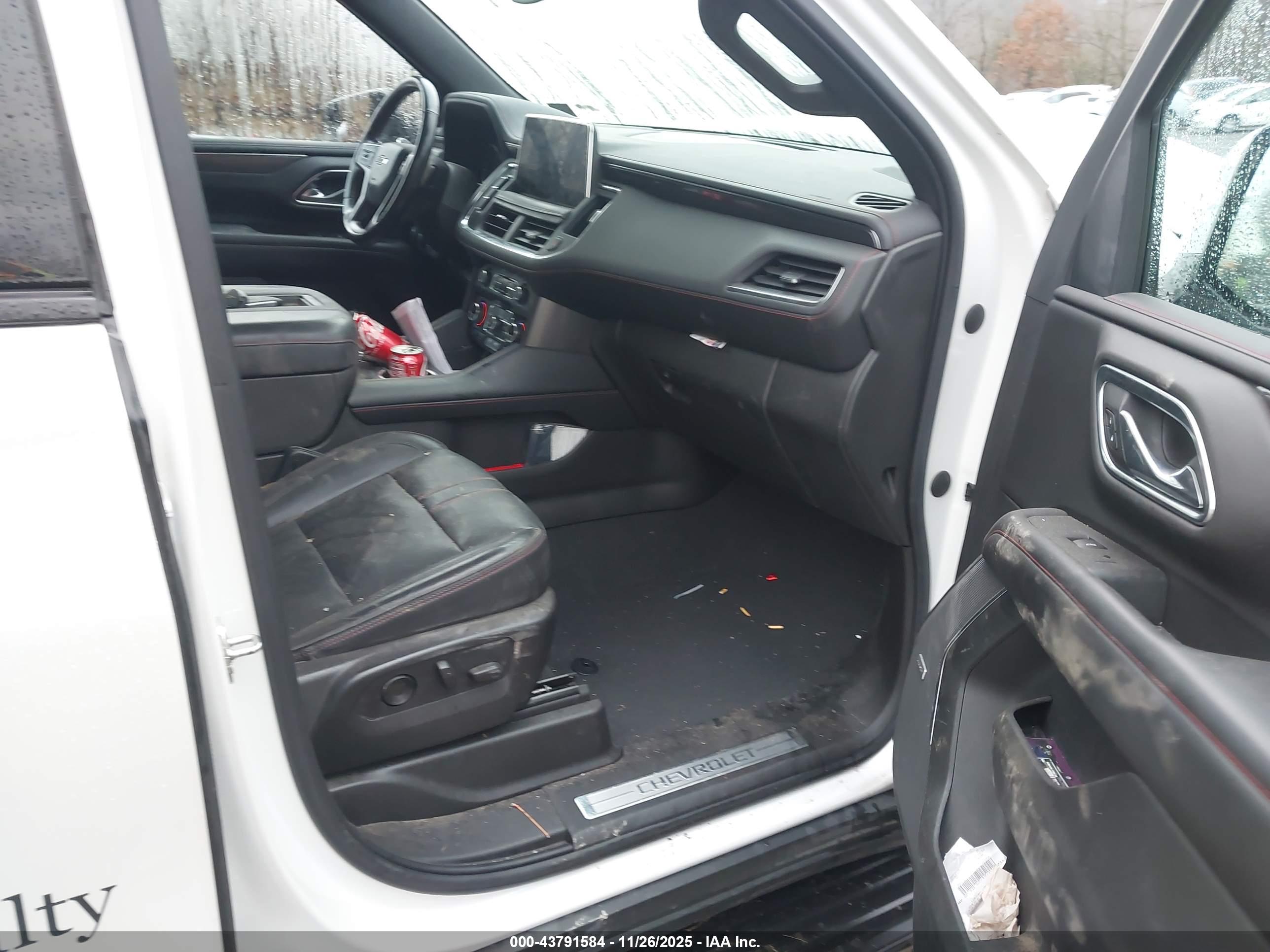 CHEVROLET TAHOE image 5