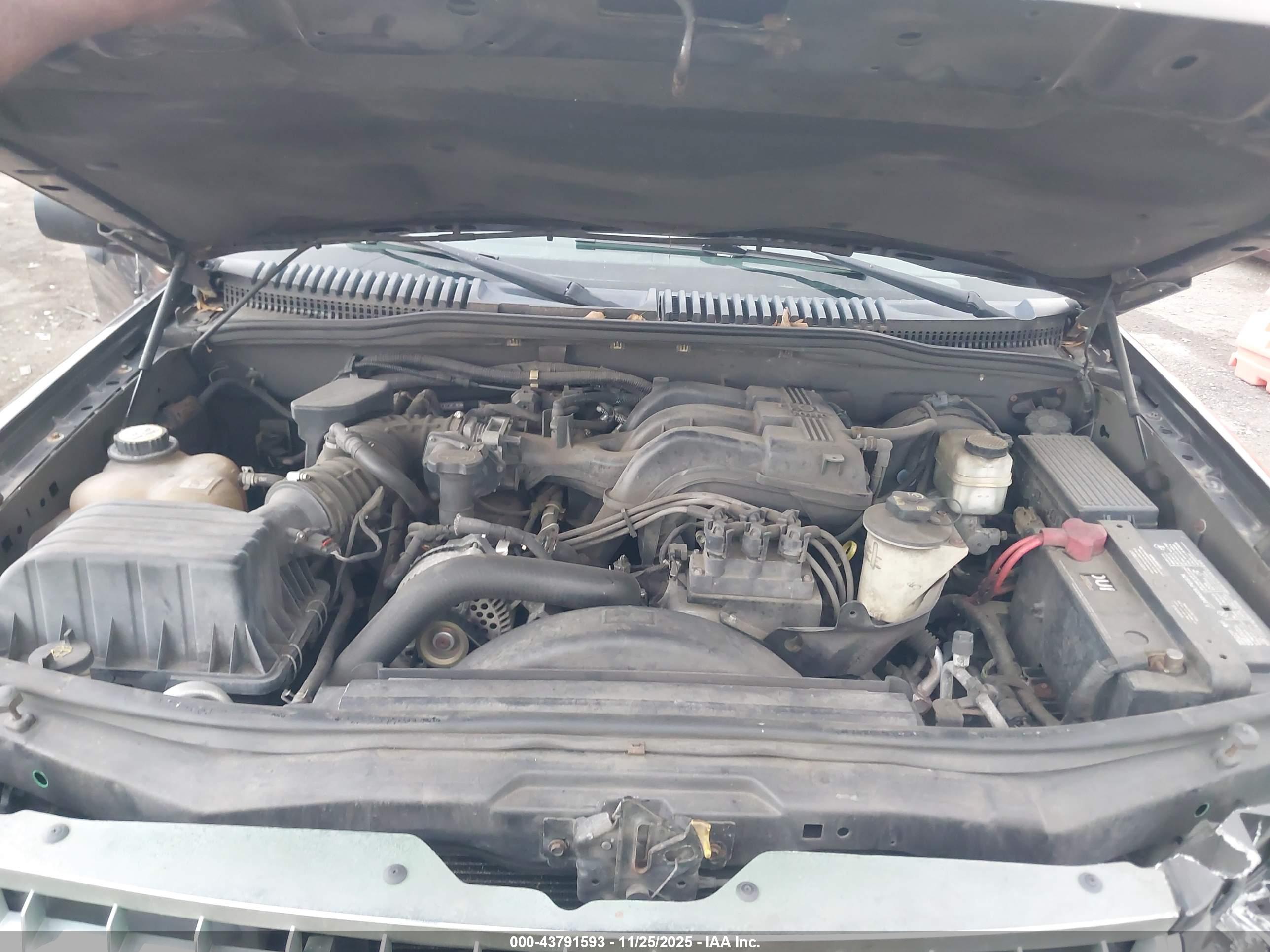 FORD EXPLORER image 10