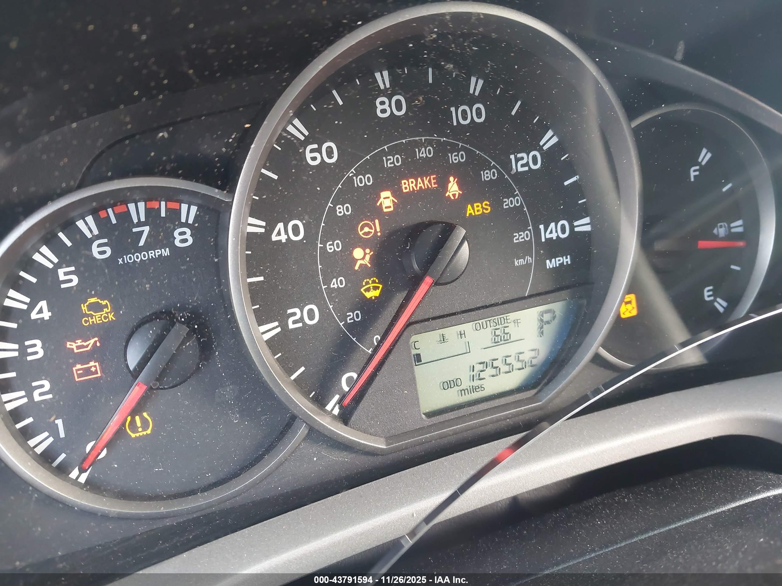 TOYOTA RAV4 image 7