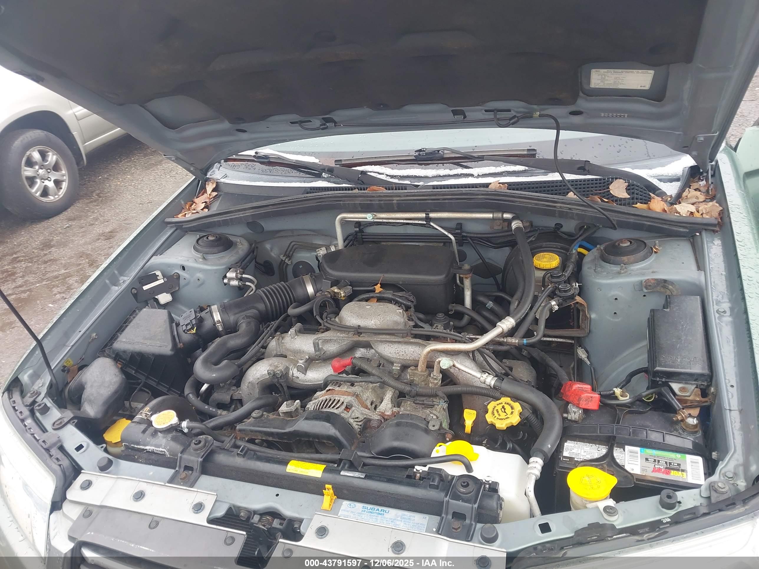 SUBARU FORESTER image 6