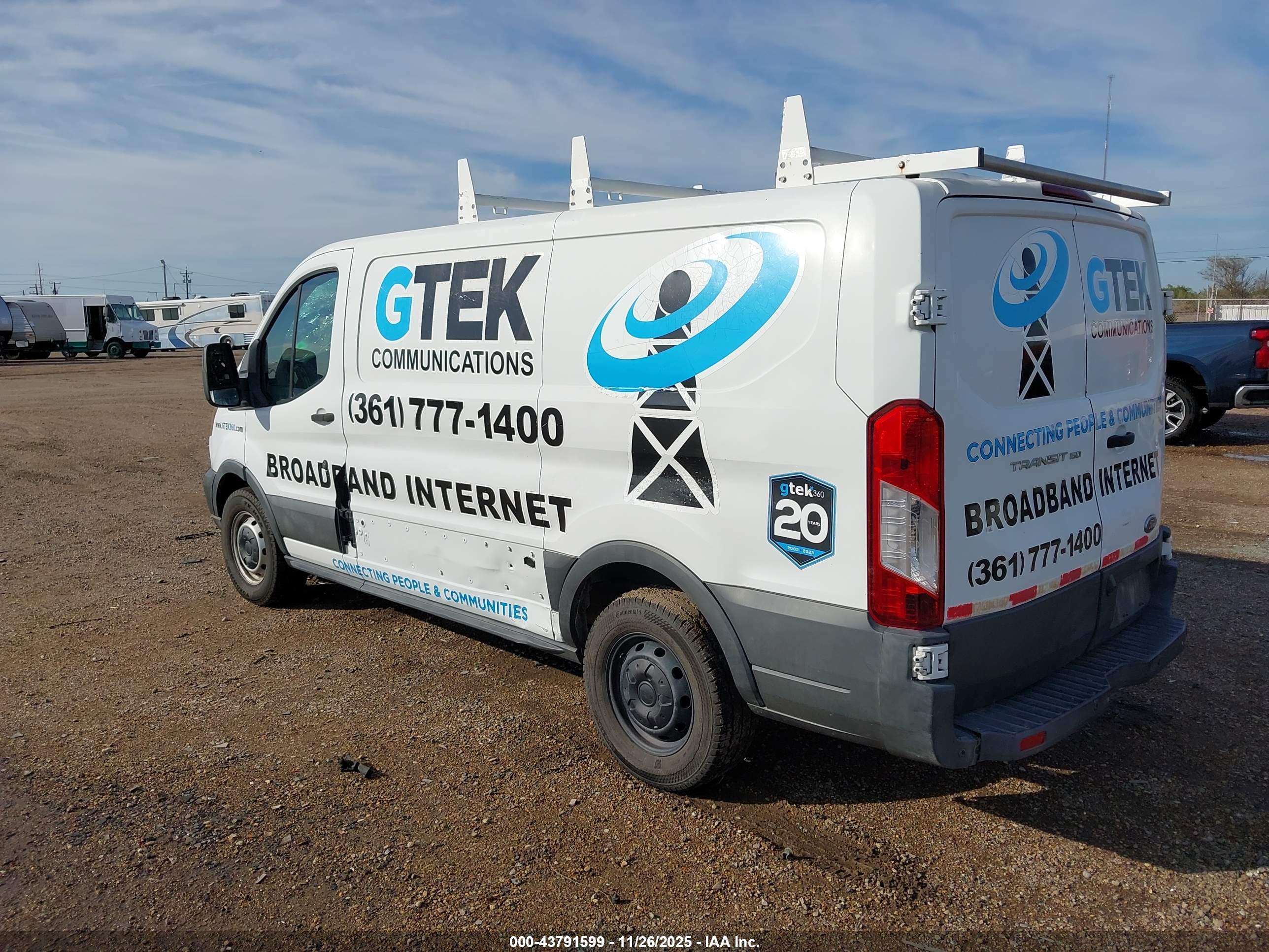 FORD TRANSIT-150 image 3
