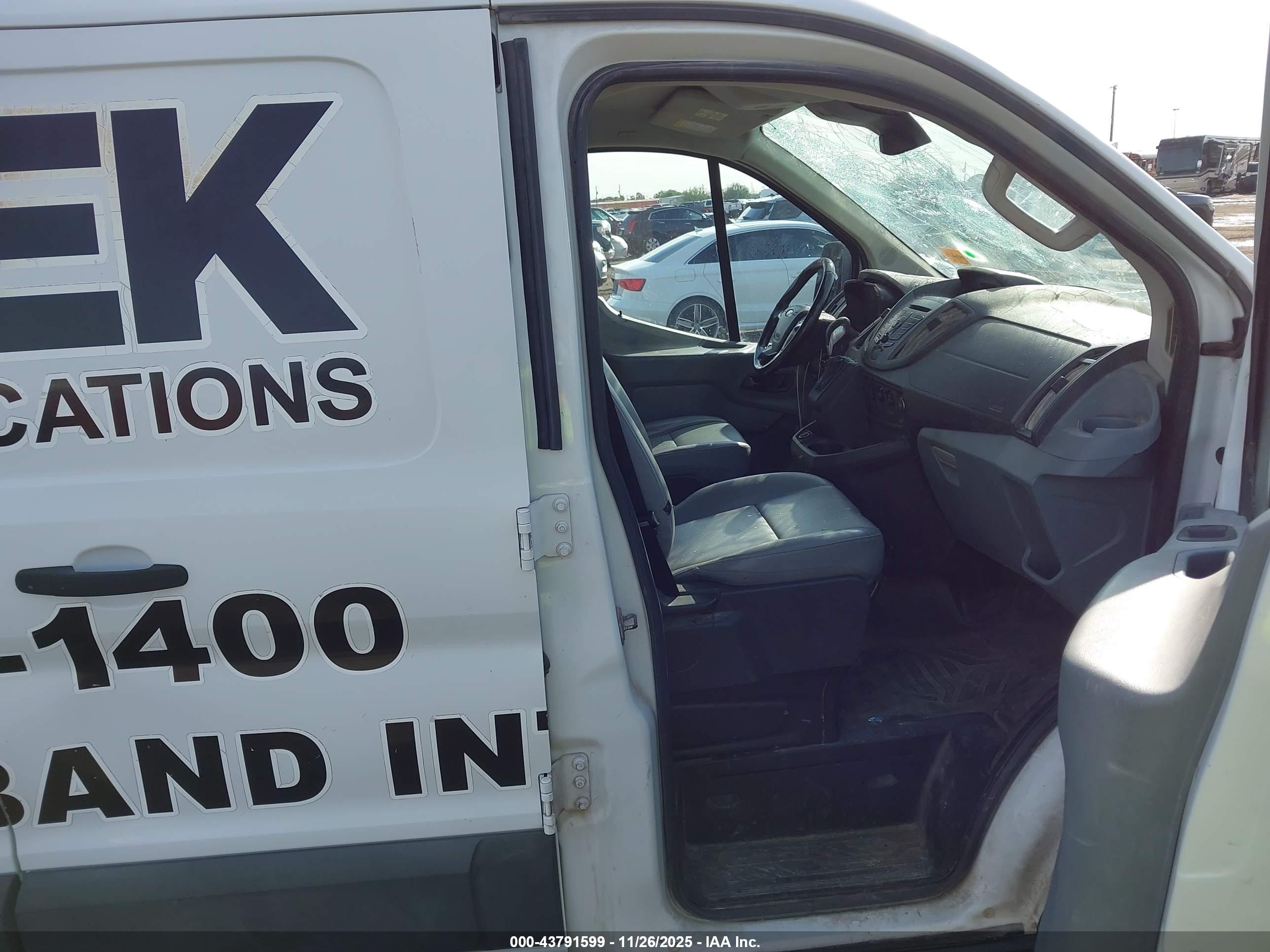 FORD TRANSIT-150 image 5