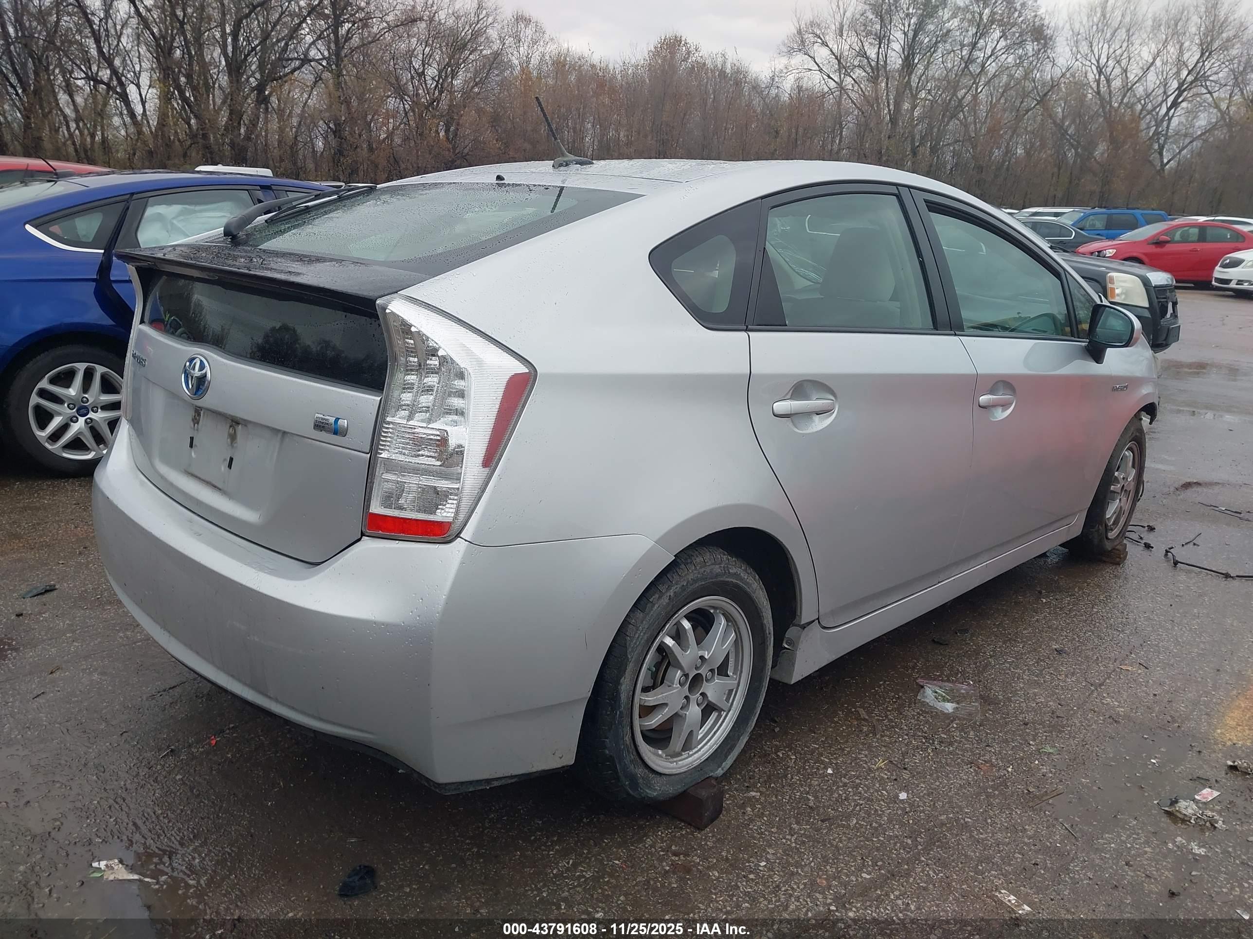 TOYOTA PRIUS image 4