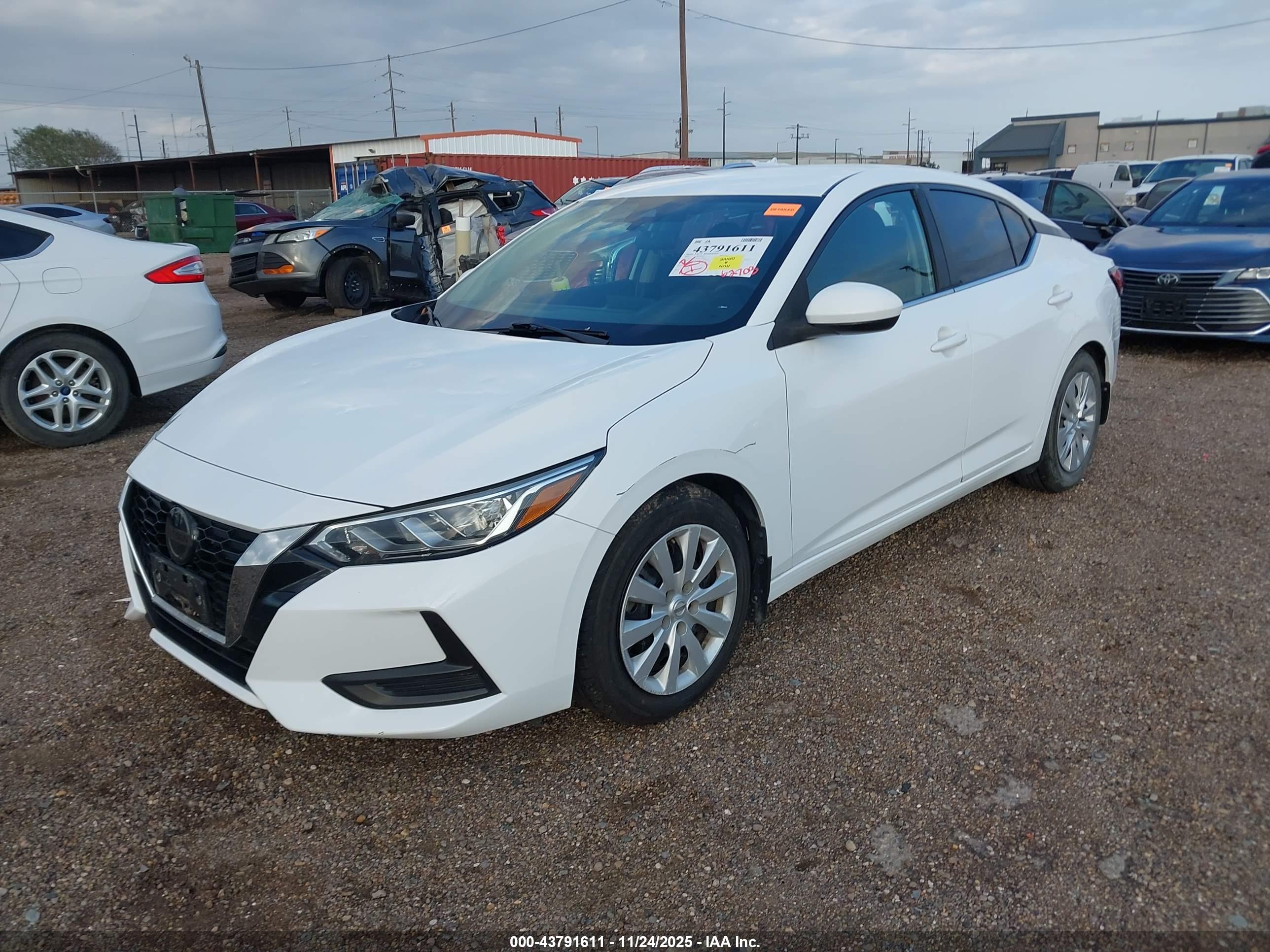 NISSAN SENTRA image 2