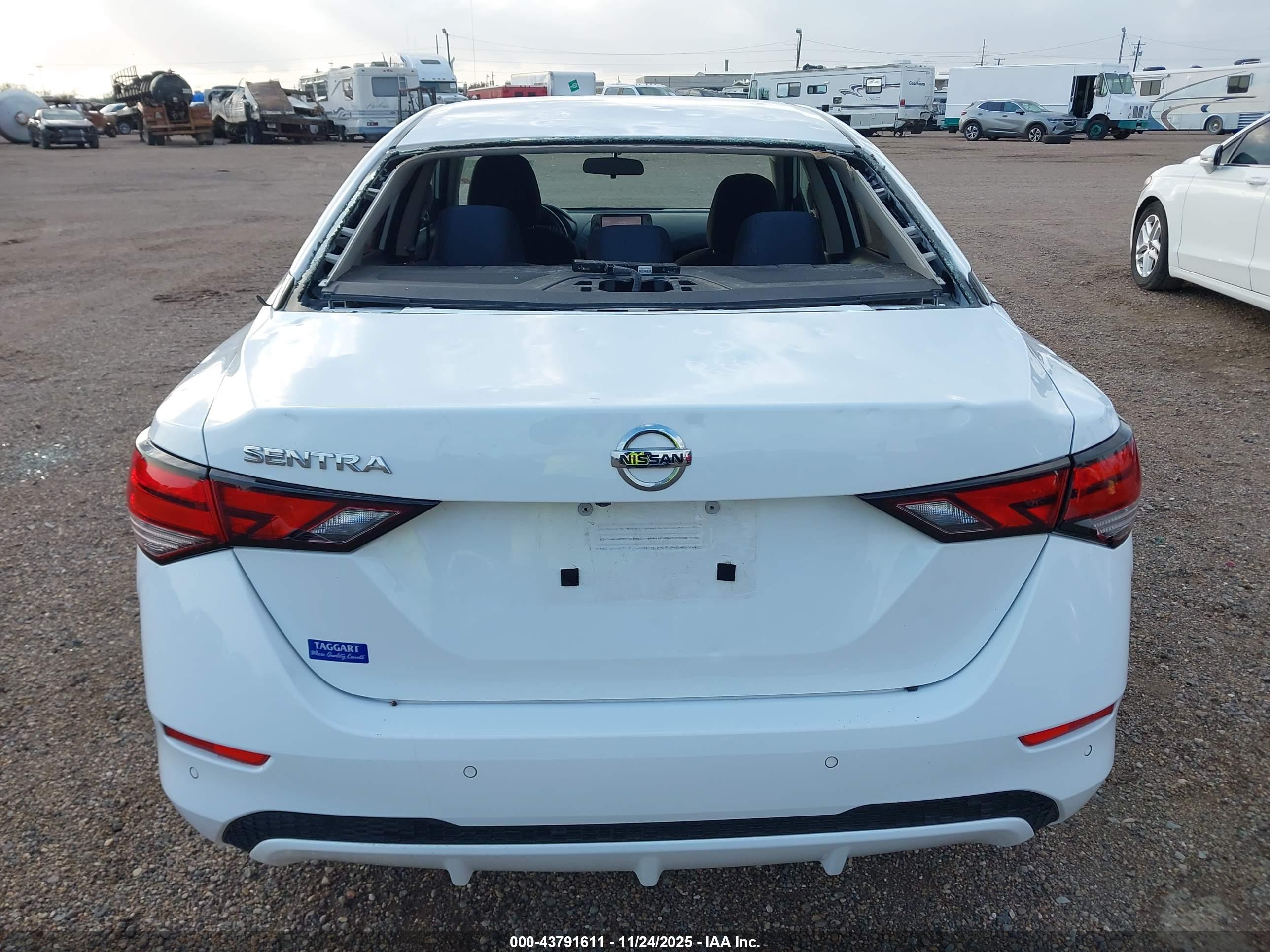 NISSAN SENTRA image 6