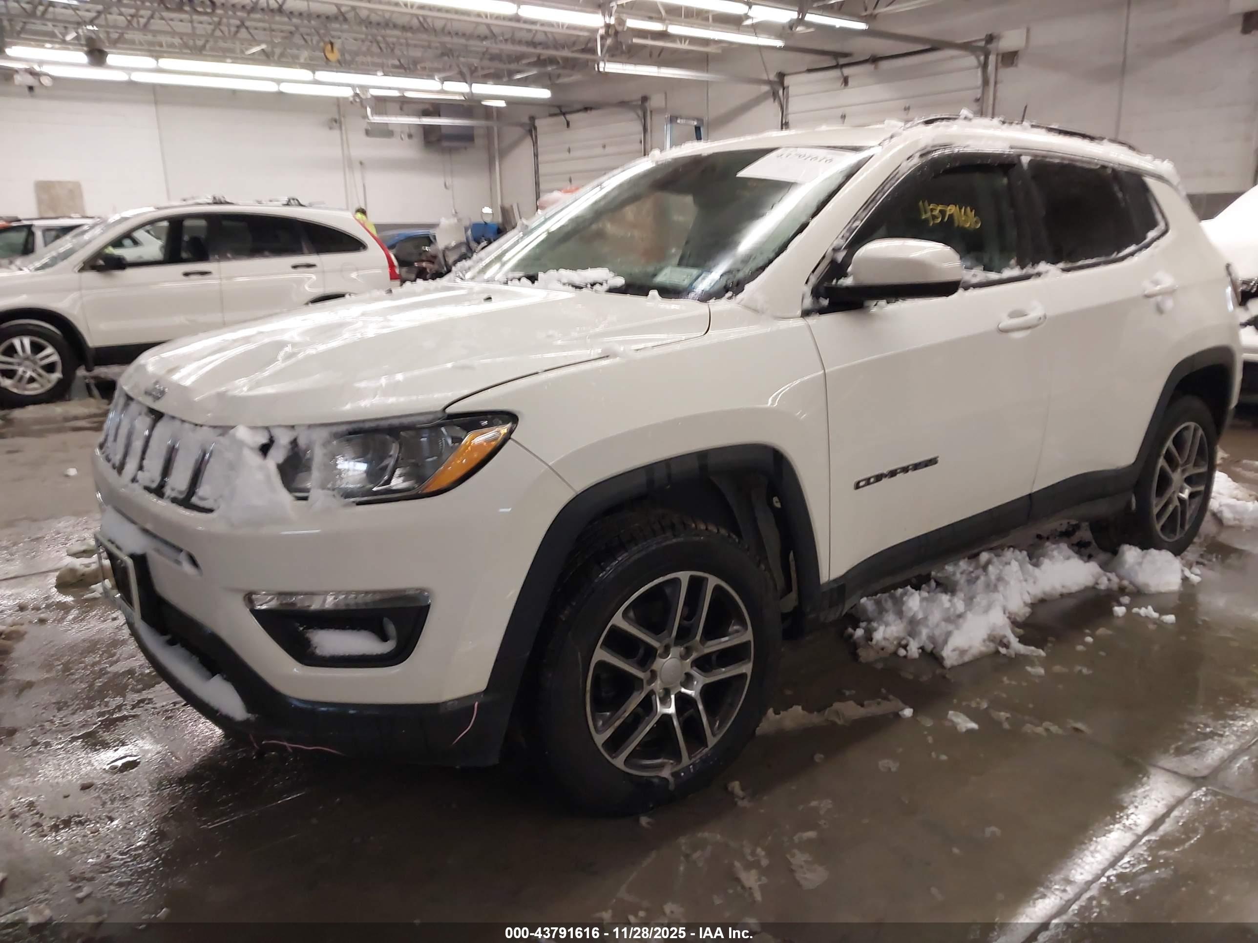 JEEP COMPASS image 2