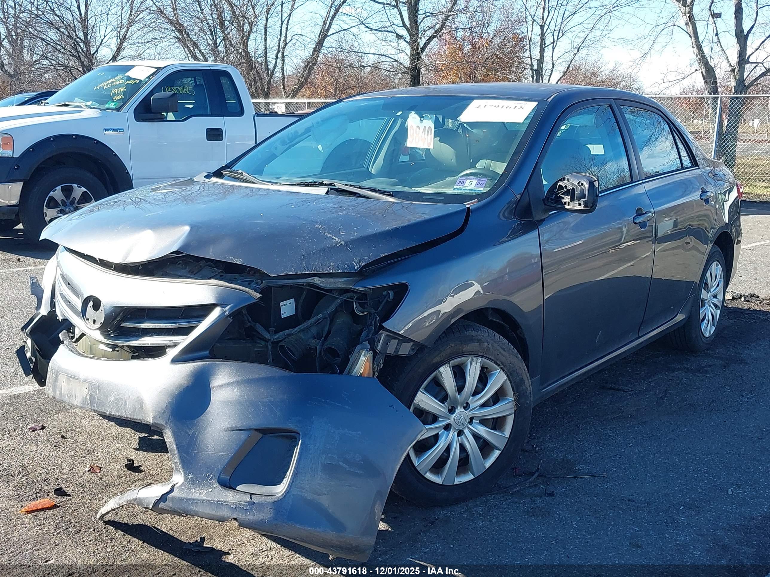 TOYOTA COROLLA image 2