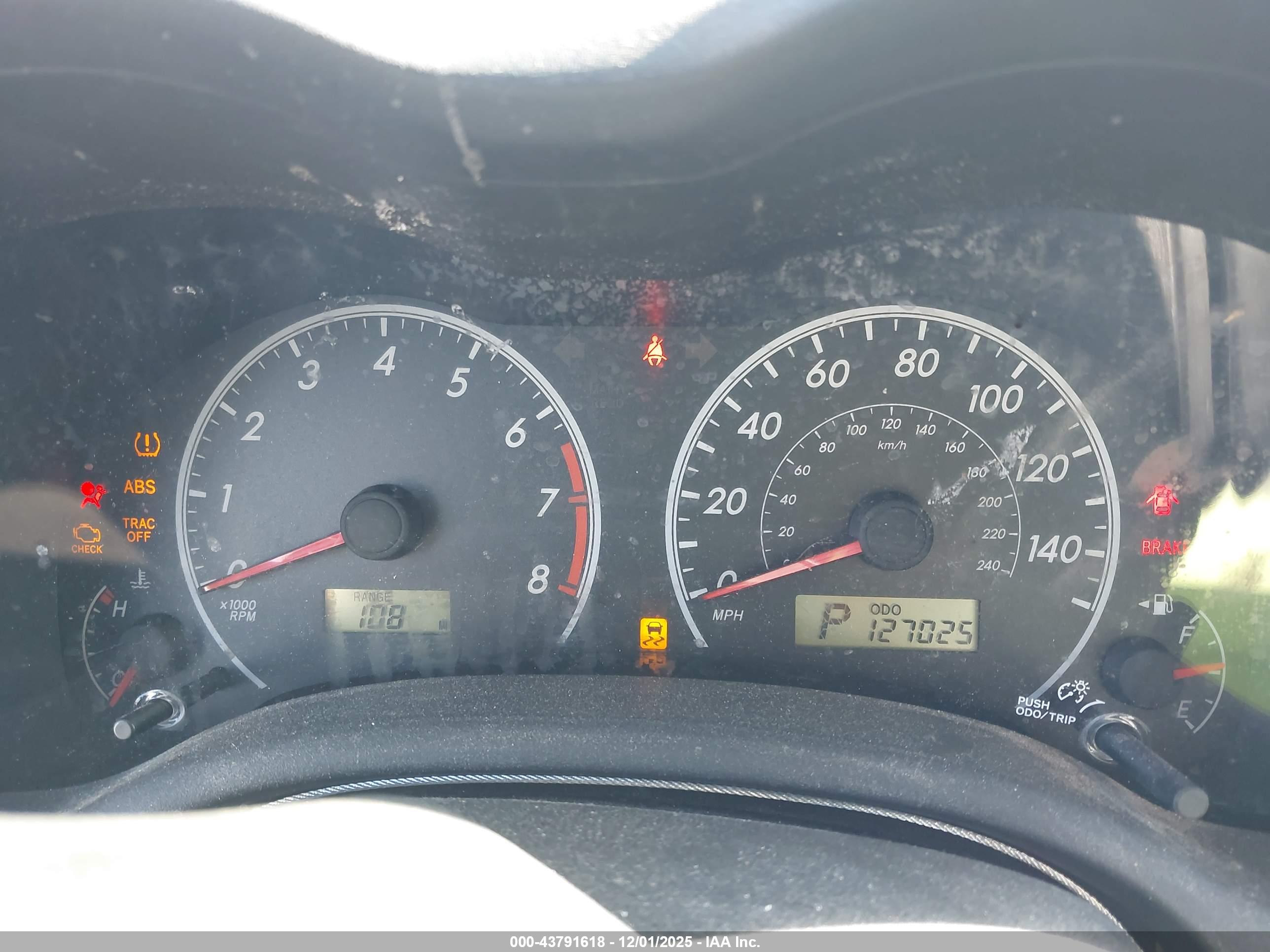 TOYOTA COROLLA image 7