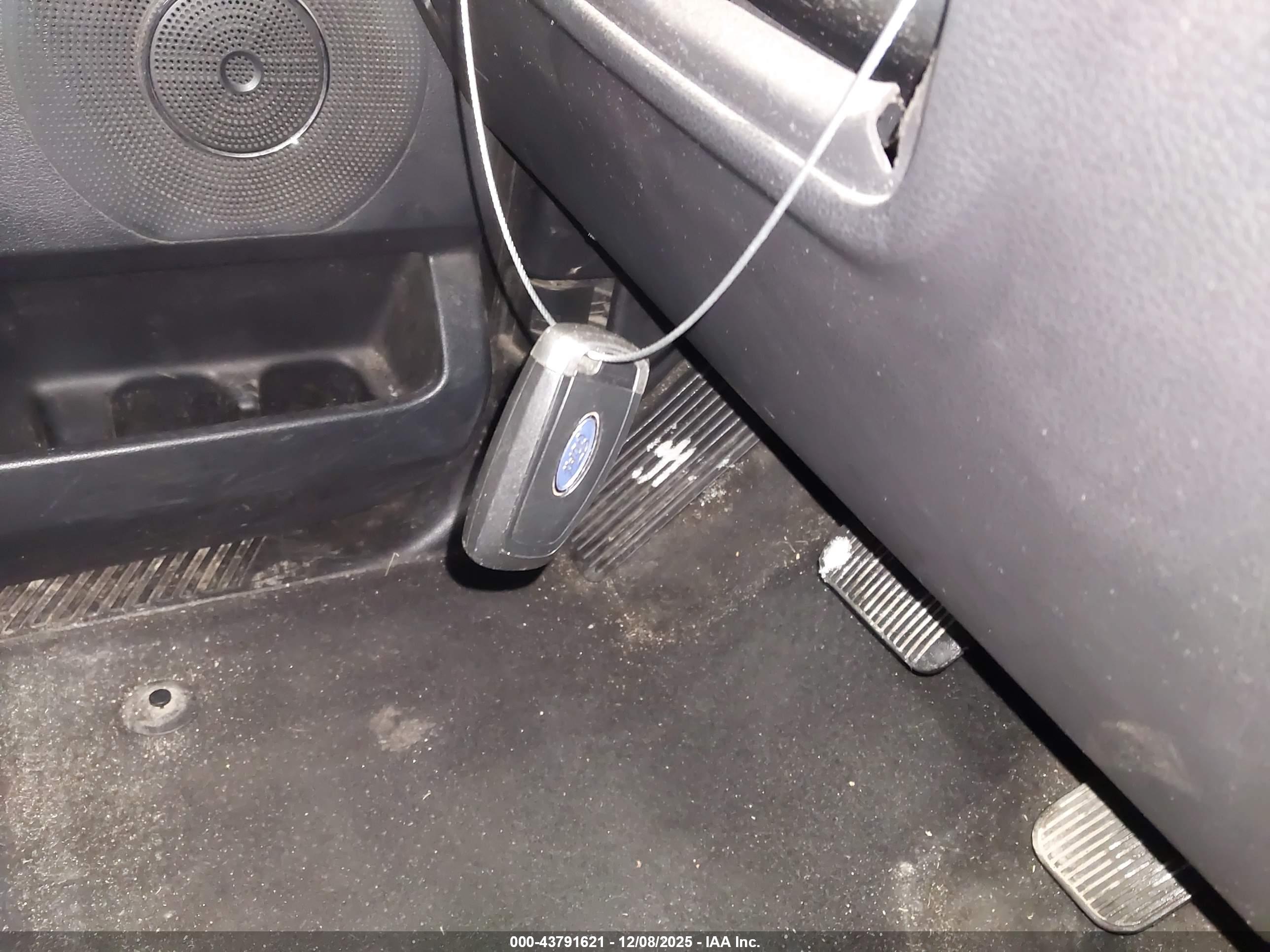 FORD EXPEDITION image 11